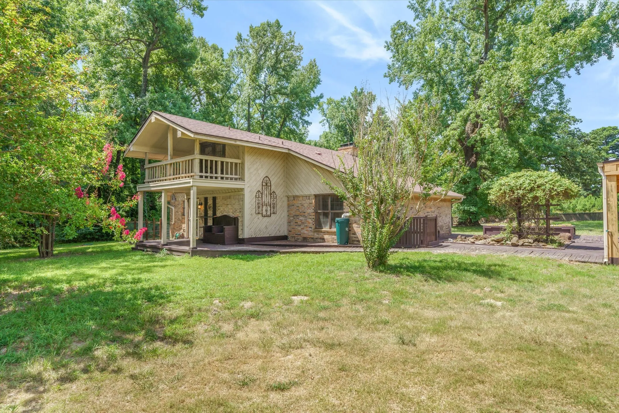 Single Family Residence For Sale in Van Zandt County , 22179 St. Hwy 64, Canton, Texas 75103, 3 Bedroom, 2 Bathroom, Garage spaces, 1,890 Sqft, built in 1990, mls#21344744, Real Estate Agent in Canton, Homes For Sale in Van Zandt county, Homes For Sale in Canton, Realtor in Canton Texas, Real Estate Brokerage Independent Realty Texas, Luminita Cordes Realtor