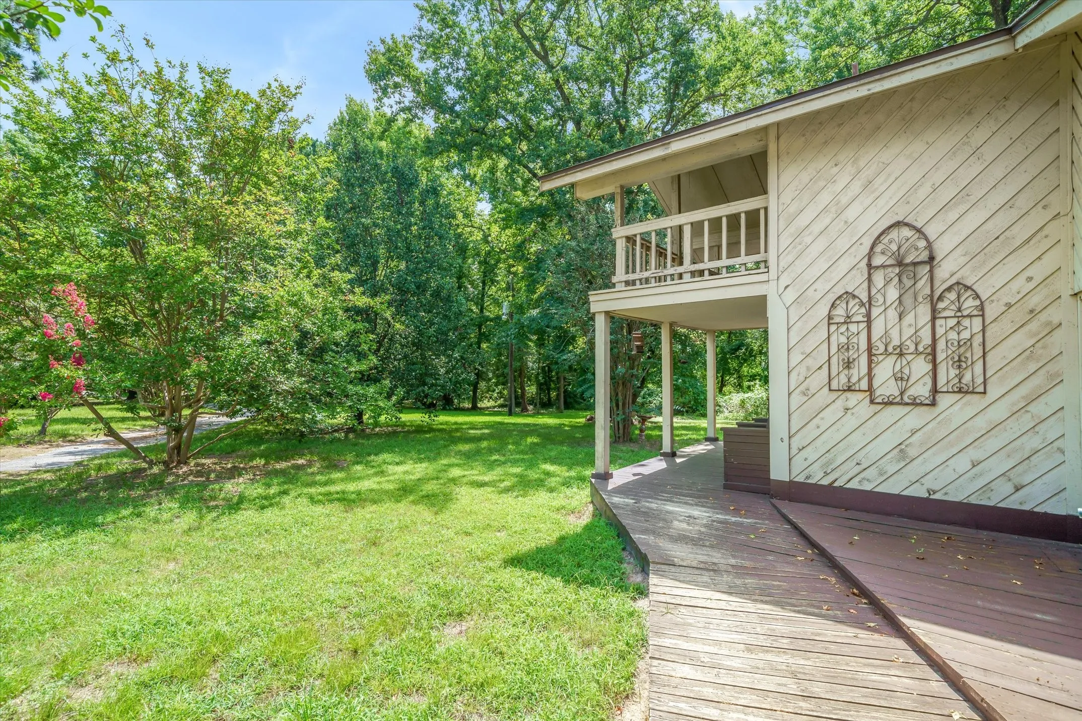 Single Family Residence For Sale in Van Zandt County , 22179 St. Hwy 64, Canton, Texas 75103, 3 Bedroom, 2 Bathroom, Garage spaces, 1,890 Sqft, built in 1990, mls#21344744, Real Estate Agent in Canton, Homes For Sale in Van Zandt county, Homes For Sale in Canton, Realtor in Canton Texas, Real Estate Brokerage Independent Realty Texas, Luminita Cordes Realtor
