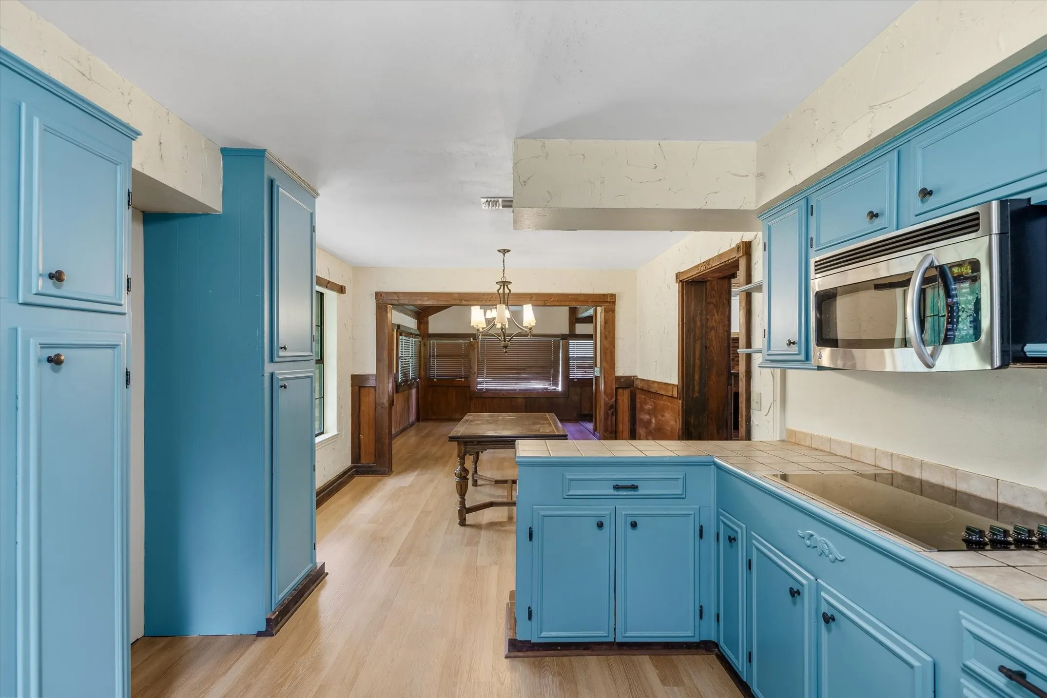 Single Family Residence For Sale in Van Zandt County , 22179 St. Hwy 64, Canton, Texas 75103, 3 Bedroom, 2 Bathroom, Garage spaces, 1,890 Sqft, built in 1990, mls#21344744, Real Estate Agent in Canton, Homes For Sale in Van Zandt county, Homes For Sale in Canton, Realtor in Canton Texas, Real Estate Brokerage Independent Realty Texas, Luminita Cordes Realtor