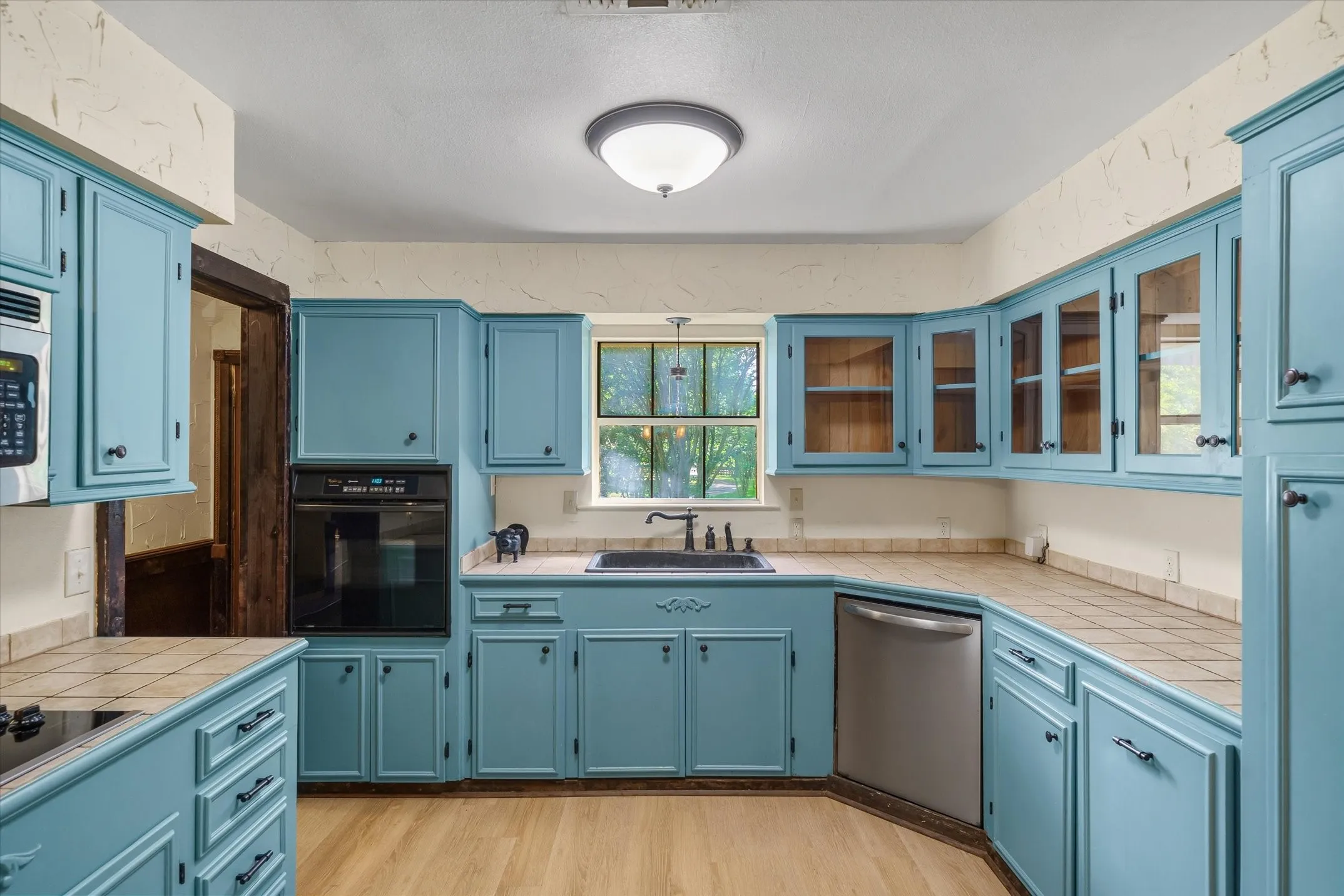 Single Family Residence For Sale in Van Zandt County , 22179 St. Hwy 64, Canton, Texas 75103, 3 Bedroom, 2 Bathroom, Garage spaces, 1,890 Sqft, built in 1990, mls#21344744, Real Estate Agent in Canton, Homes For Sale in Van Zandt county, Homes For Sale in Canton, Realtor in Canton Texas, Real Estate Brokerage Independent Realty Texas, Luminita Cordes Realtor