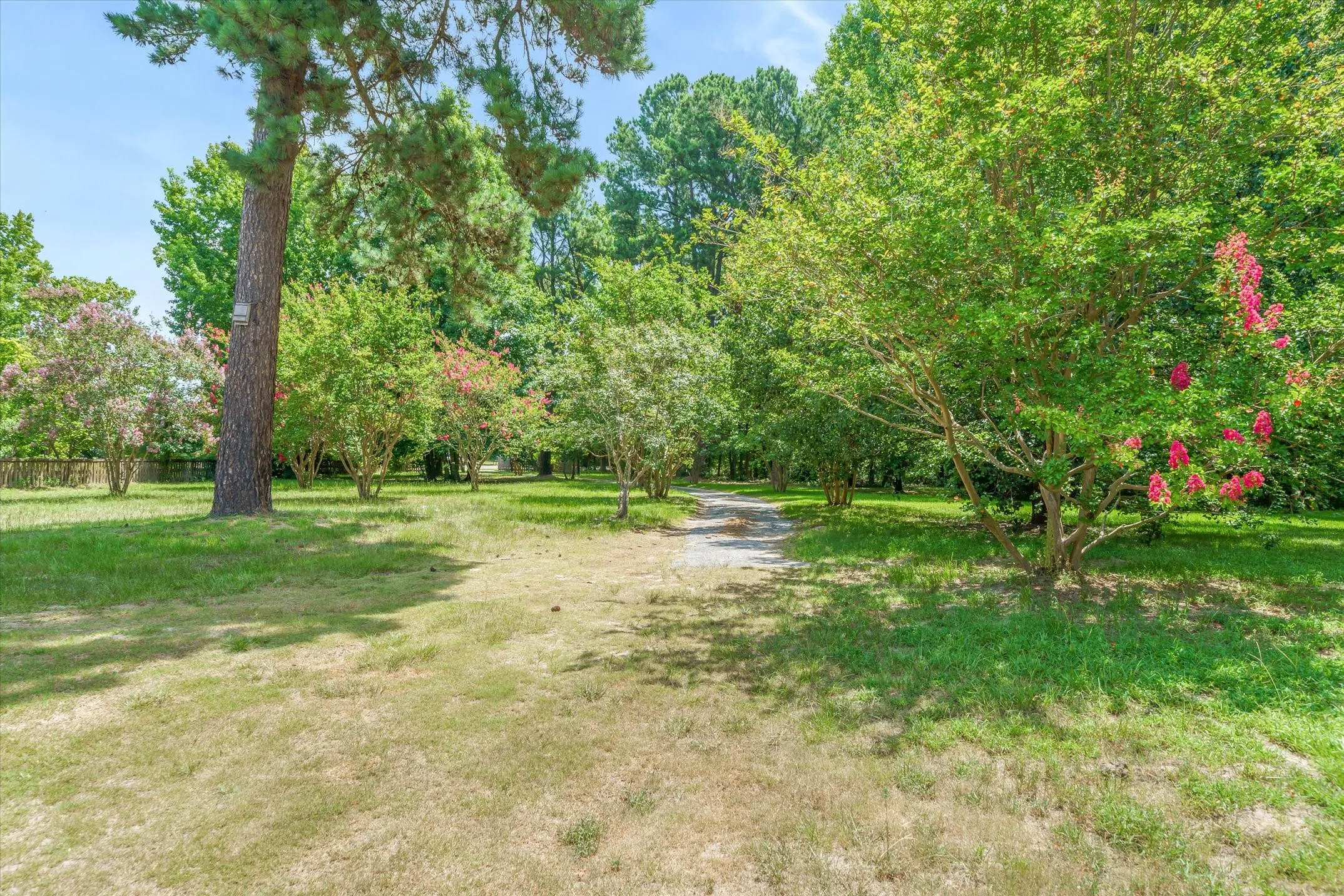 Single Family Residence For Sale in Van Zandt County , 22179 St. Hwy 64, Canton, Texas 75103, 3 Bedroom, 2 Bathroom, Garage spaces, 1,890 Sqft, built in 1990, mls#21344744, Real Estate Agent in Canton, Homes For Sale in Van Zandt county, Homes For Sale in Canton, Realtor in Canton Texas, Real Estate Brokerage Independent Realty Texas, Luminita Cordes Realtor