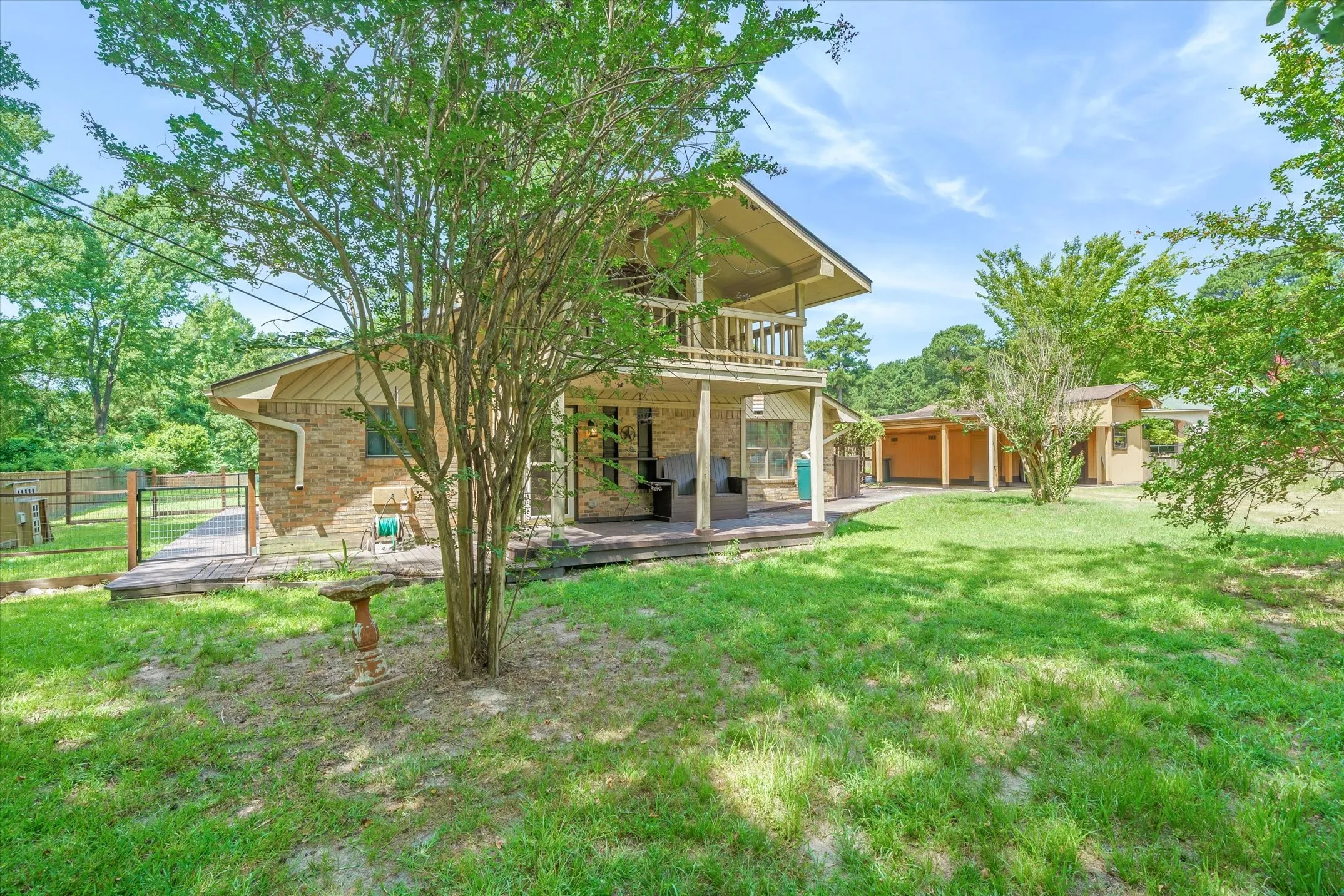 Single Family Residence For Sale in Van Zandt County , 22179 St. Hwy 64, Canton, Texas 75103, 3 Bedroom, 2 Bathroom, Garage spaces, 1,890 Sqft, built in 1990, mls#21344744, Real Estate Agent in Canton, Homes For Sale in Van Zandt county, Homes For Sale in Canton, Realtor in Canton Texas, Real Estate Brokerage Independent Realty Texas, Luminita Cordes Realtor