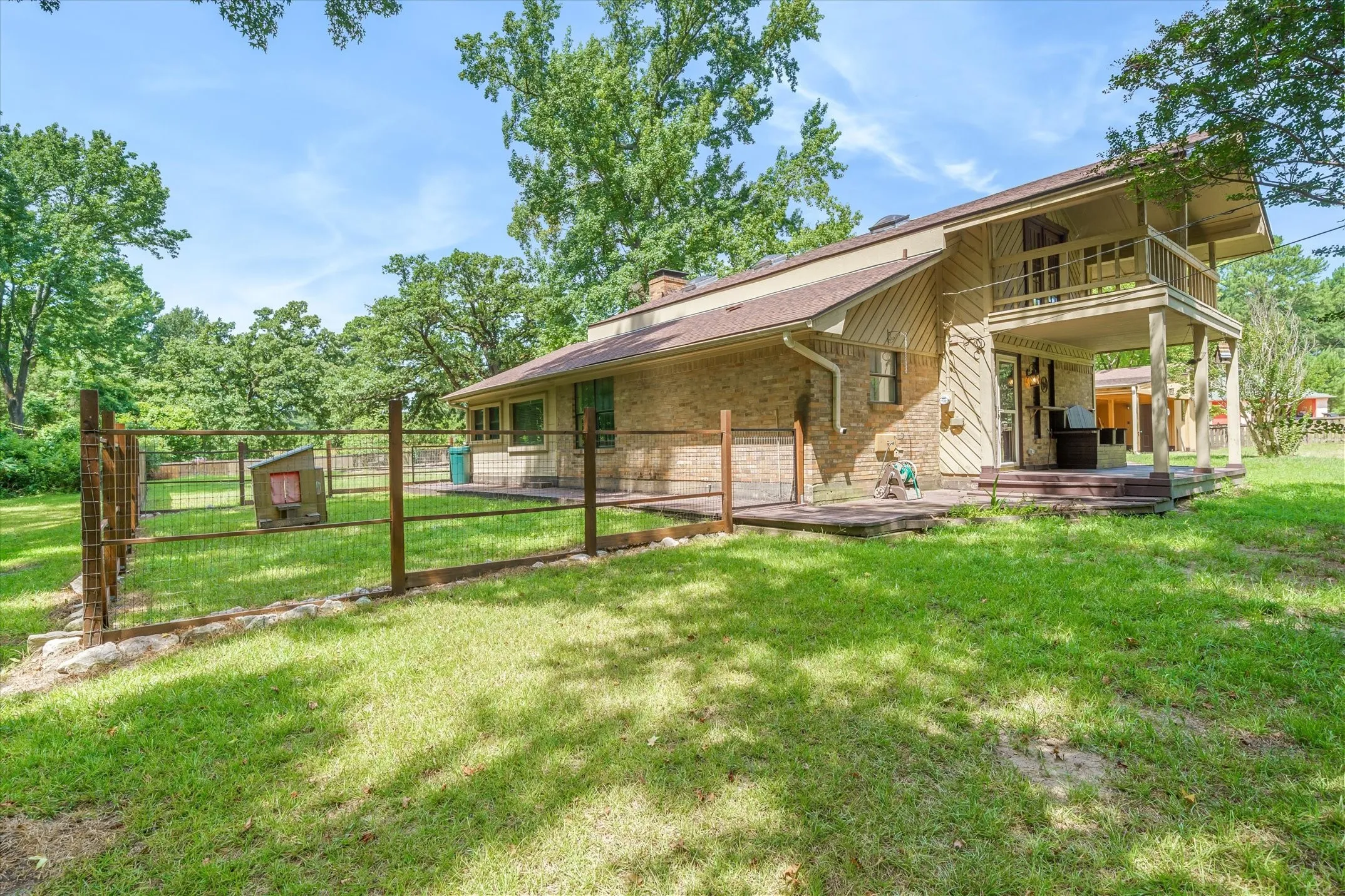 Single Family Residence For Sale in Van Zandt County , 22179 St. Hwy 64, Canton, Texas 75103, 3 Bedroom, 2 Bathroom, Garage spaces, 1,890 Sqft, built in 1990, mls#21344744, Real Estate Agent in Canton, Homes For Sale in Van Zandt county, Homes For Sale in Canton, Realtor in Canton Texas, Real Estate Brokerage Independent Realty Texas, Luminita Cordes Realtor