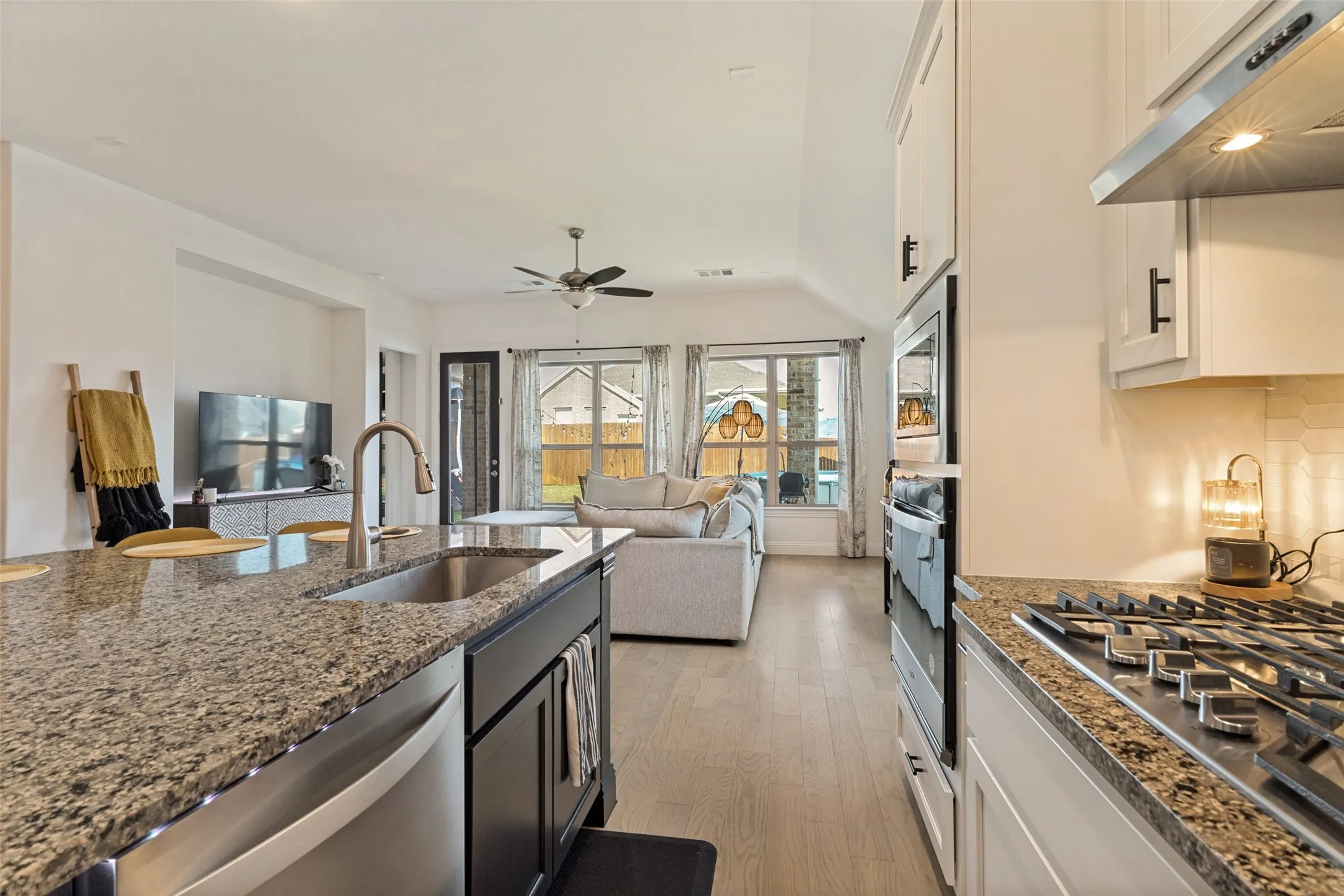Single Family Residence For Sale in Tarrant County , 5933 Lovills Creek Street, Fort Worth, Texas 76179, 4 Bedroom, 2 Bathroom, 2 Garage spaces, 1,844 Sqft, built in 2023, mls#21345237, Real Estate Agent in Fort Worth, Homes For Sale in Tarrant county, Homes For Sale in Fort Worth, Realtor in Fort Worth Texas, Real Estate Brokerage Independent Realty Texas, Luminita Cordes Realtor