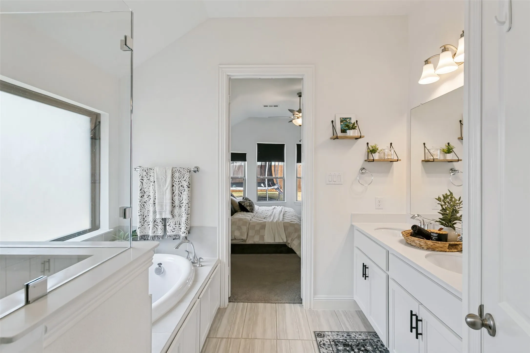 Single Family Residence For Sale in Tarrant County , 5933 Lovills Creek Street, Fort Worth, Texas 76179, 4 Bedroom, 2 Bathroom, 2 Garage spaces, 1,844 Sqft, built in 2023, mls#21345237, Real Estate Agent in Fort Worth, Homes For Sale in Tarrant county, Homes For Sale in Fort Worth, Realtor in Fort Worth Texas, Real Estate Brokerage Independent Realty Texas, Luminita Cordes Realtor