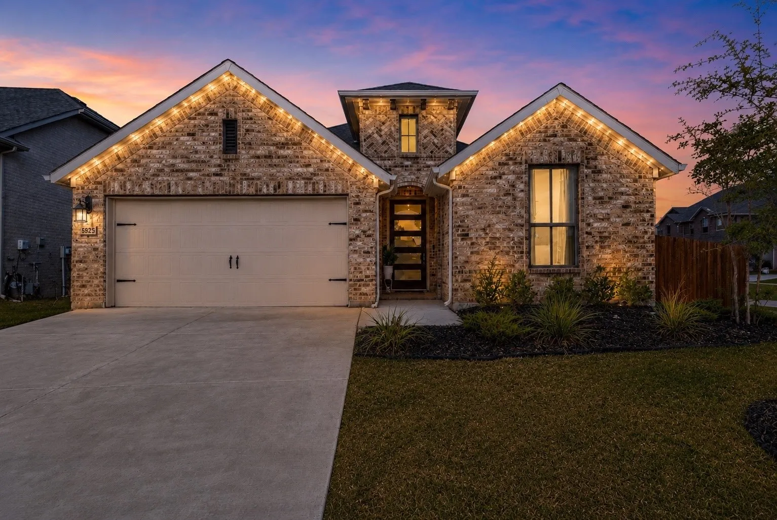 Single Family Residence For Sale in Tarrant County , 5933 Lovills Creek Street, Fort Worth, Texas 76179, 4 Bedroom, 2 Bathroom, 2 Garage spaces, 1,844 Sqft, built in 2023, mls#21345237, Real Estate Agent in Fort Worth, Homes For Sale in Tarrant county, Homes For Sale in Fort Worth, Realtor in Fort Worth Texas, Real Estate Brokerage Independent Realty Texas, Luminita Cordes Realtor