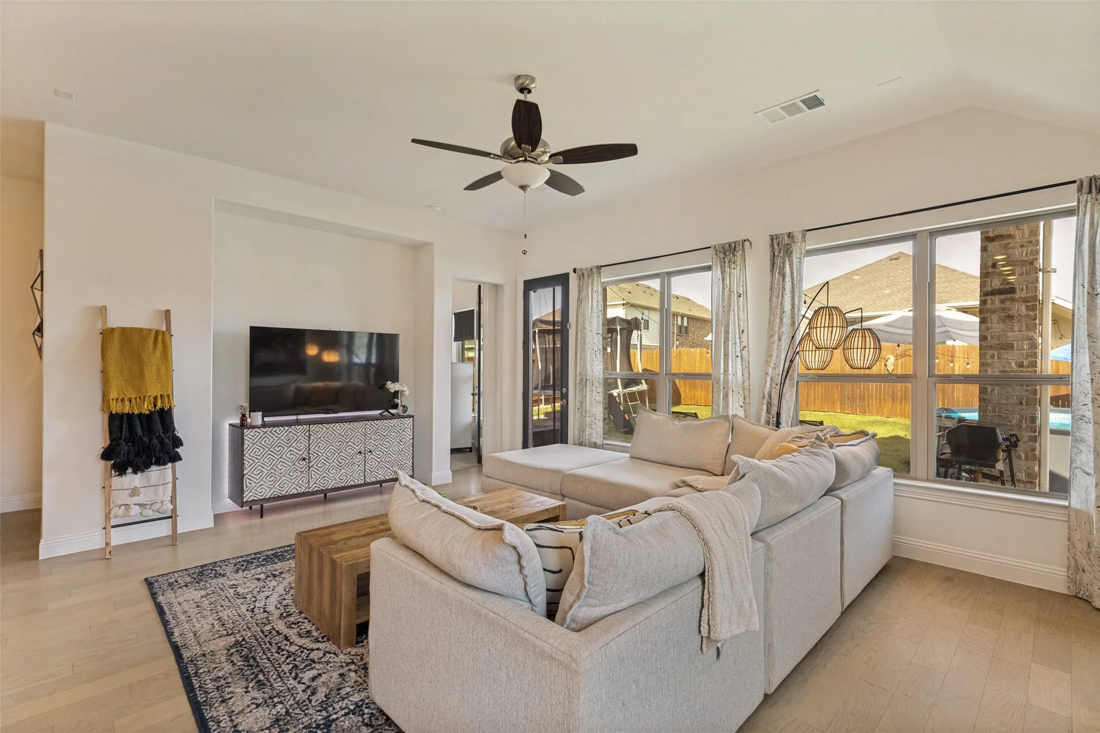 Single Family Residence For Sale in Tarrant County , 5933 Lovills Creek Street, Fort Worth, Texas 76179, 4 Bedroom, 2 Bathroom, 2 Garage spaces, 1,844 Sqft, built in 2023, mls#21345237, Real Estate Agent in Fort Worth, Homes For Sale in Tarrant county, Homes For Sale in Fort Worth, Realtor in Fort Worth Texas, Real Estate Brokerage Independent Realty Texas, Luminita Cordes Realtor