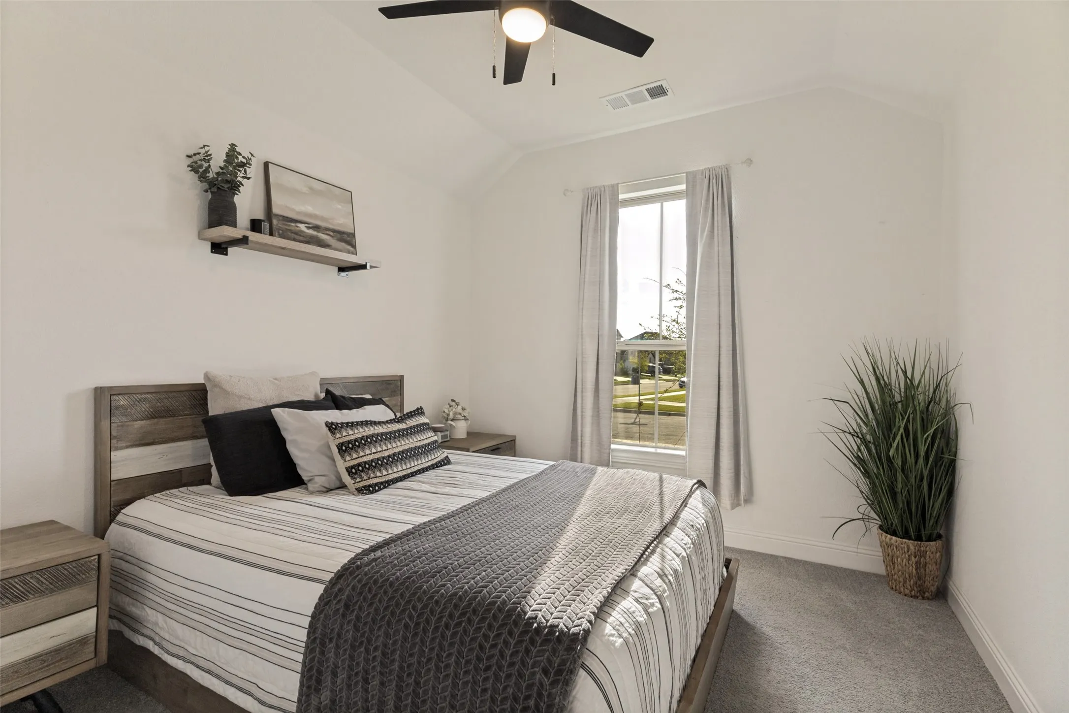 Single Family Residence For Sale in Tarrant County , 5933 Lovills Creek Street, Fort Worth, Texas 76179, 4 Bedroom, 2 Bathroom, 2 Garage spaces, 1,844 Sqft, built in 2023, mls#21345237, Real Estate Agent in Fort Worth, Homes For Sale in Tarrant county, Homes For Sale in Fort Worth, Realtor in Fort Worth Texas, Real Estate Brokerage Independent Realty Texas, Luminita Cordes Realtor