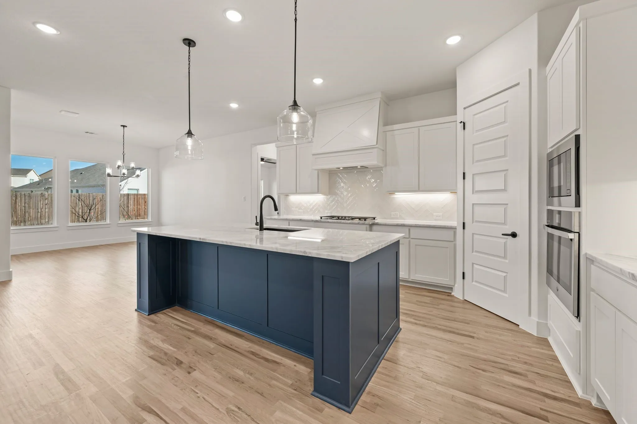 Single Family Residence For Sale in Parker County , 912 Highlands Avenue, Aledo, Texas 76008, 3 Bedroom, 3 Bathroom, Garage spaces, 2,810 Sqft, built in 2026, mls#21345579, Real Estate Agent in Aledo, Homes For Sale in Parker county, Homes For Sale in Aledo, Realtor in Aledo Texas, Real Estate Brokerage Independent Realty Texas, Luminita Cordes Realtor