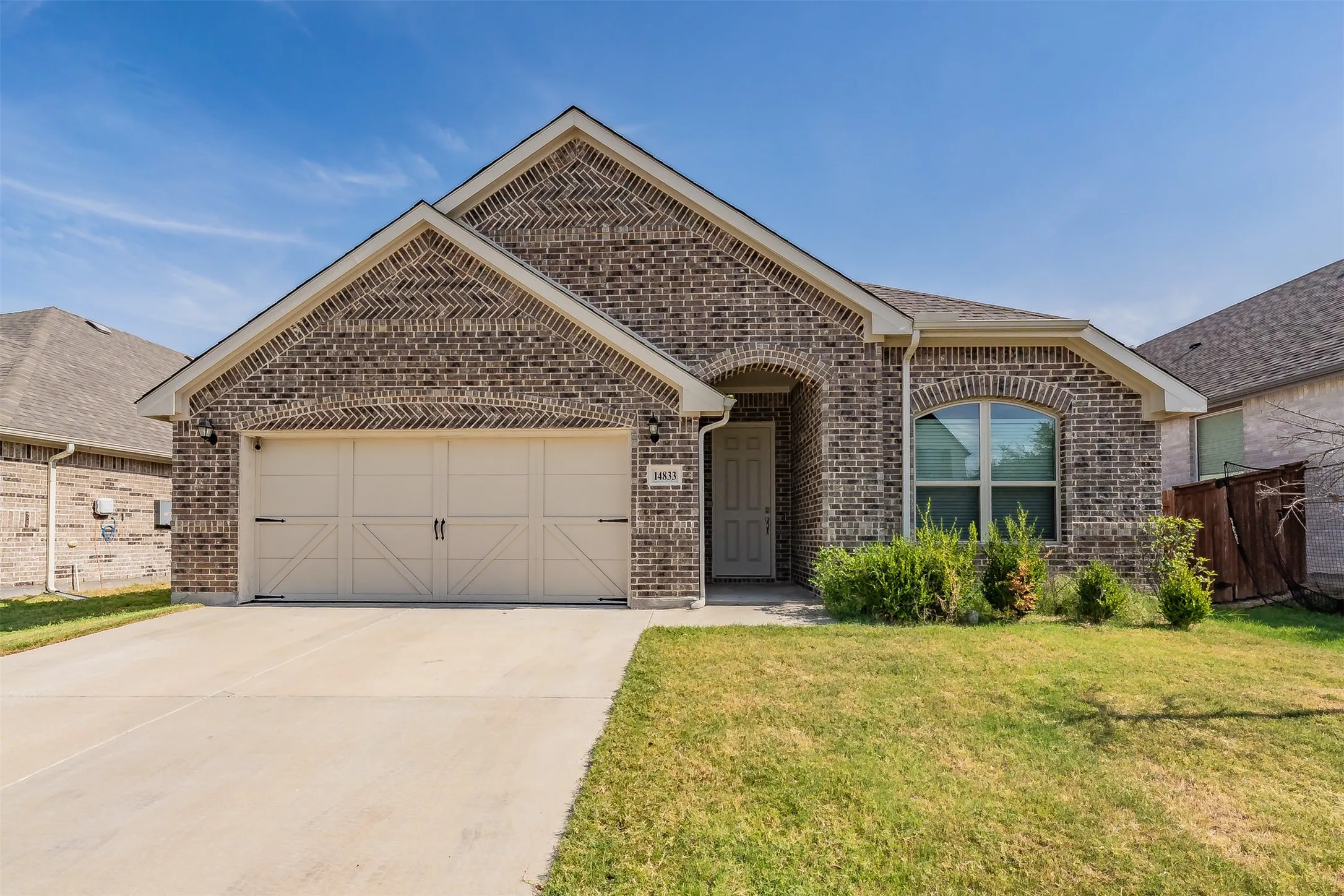 Single Family Residence For Sale in Parker County , 14833 Grissom Avenue, Aledo, Texas 76008, 3 Bedroom, 3 Bathroom, 2 Garage spaces, 2,240 Sqft, built in 2022, mls#21345522, Real Estate Agent in Aledo, Homes For Sale in Parker county, Homes For Sale in Aledo, Realtor in Aledo Texas, Real Estate Brokerage Independent Realty Texas, Luminita Cordes Realtor