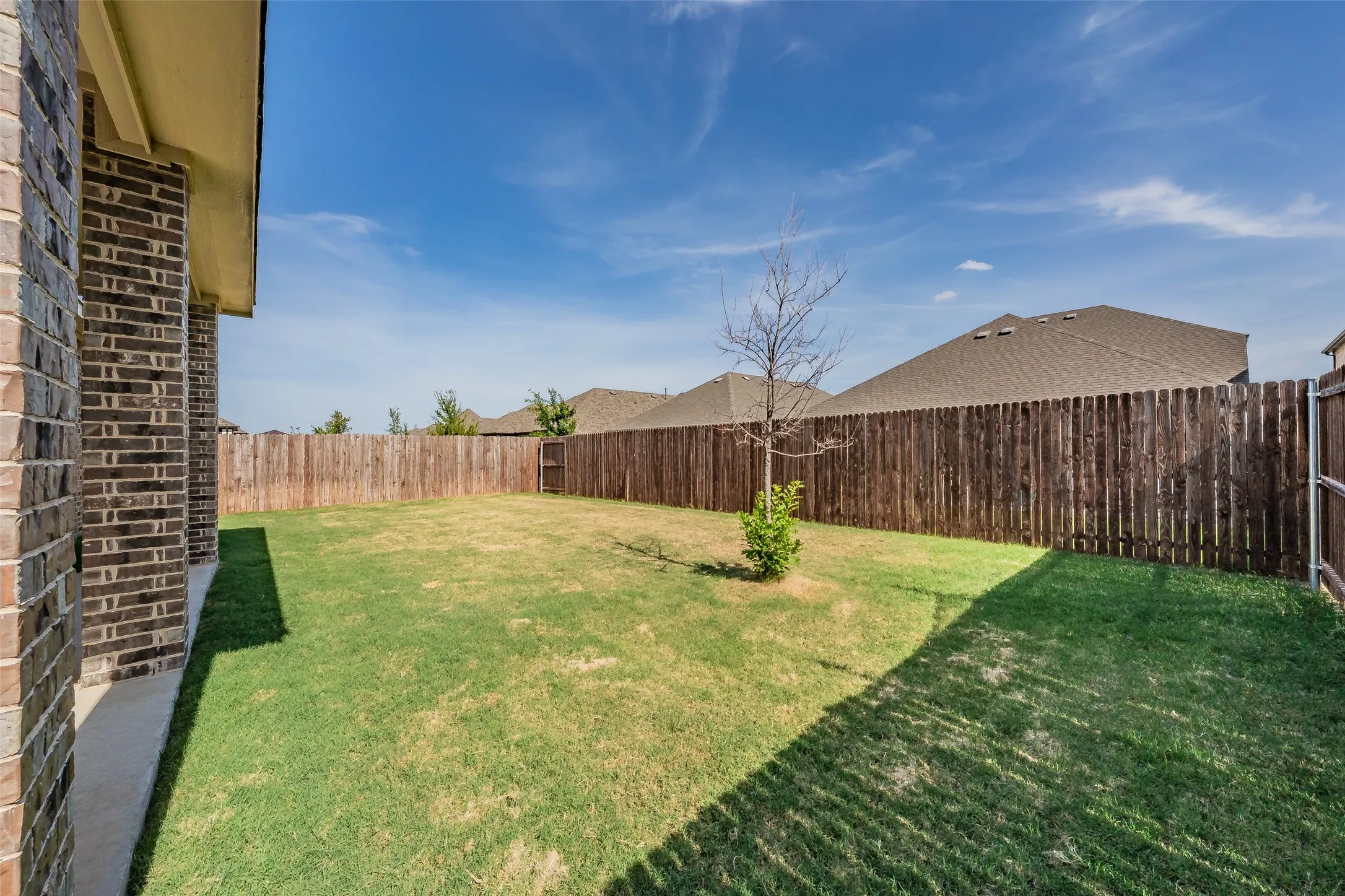 Single Family Residence For Sale in Parker County , 14833 Grissom Avenue, Aledo, Texas 76008, 3 Bedroom, 3 Bathroom, 2 Garage spaces, 2,240 Sqft, built in 2022, mls#21345522, Real Estate Agent in Aledo, Homes For Sale in Parker county, Homes For Sale in Aledo, Realtor in Aledo Texas, Real Estate Brokerage Independent Realty Texas, Luminita Cordes Realtor