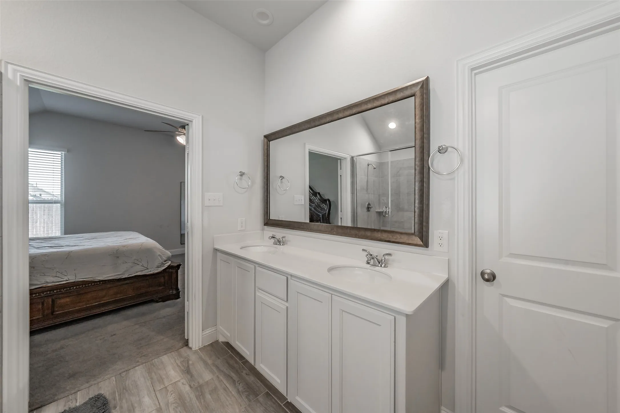 Single Family Residence For Sale in Parker County , 14833 Grissom Avenue, Aledo, Texas 76008, 3 Bedroom, 3 Bathroom, 2 Garage spaces, 2,240 Sqft, built in 2022, mls#21345522, Real Estate Agent in Aledo, Homes For Sale in Parker county, Homes For Sale in Aledo, Realtor in Aledo Texas, Real Estate Brokerage Independent Realty Texas, Luminita Cordes Realtor