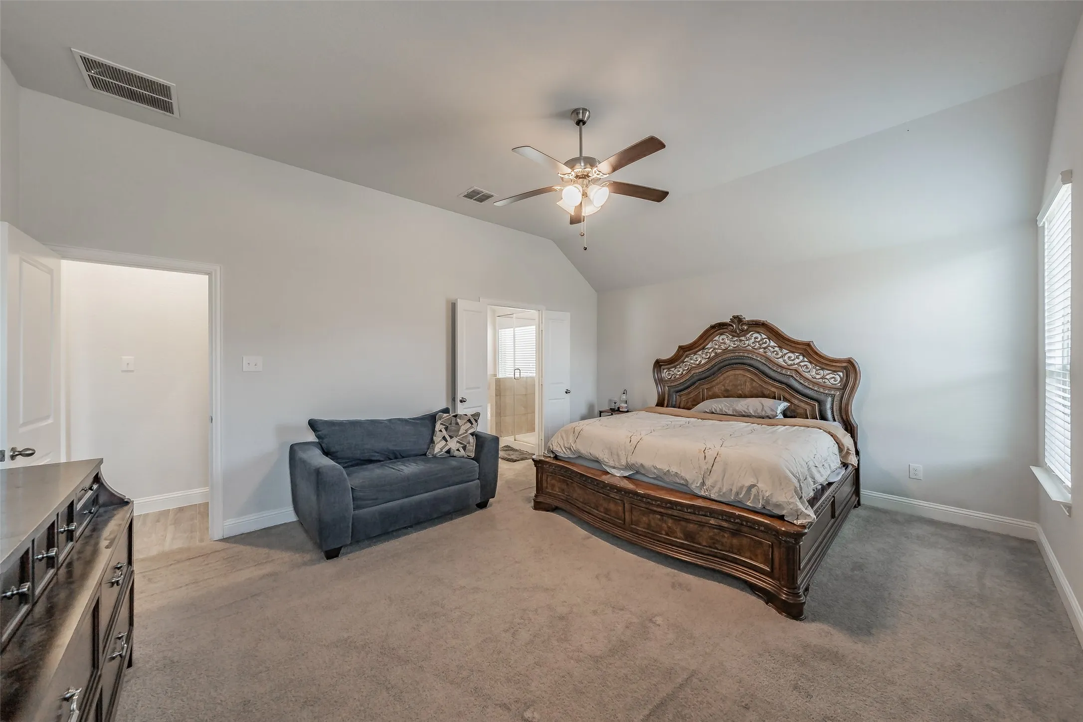 Single Family Residence For Sale in Parker County , 14833 Grissom Avenue, Aledo, Texas 76008, 3 Bedroom, 3 Bathroom, 2 Garage spaces, 2,240 Sqft, built in 2022, mls#21345522, Real Estate Agent in Aledo, Homes For Sale in Parker county, Homes For Sale in Aledo, Realtor in Aledo Texas, Real Estate Brokerage Independent Realty Texas, Luminita Cordes Realtor
