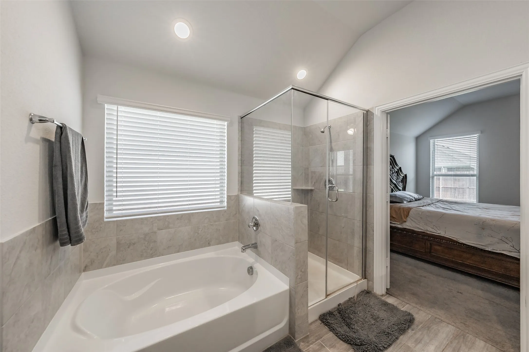 Single Family Residence For Sale in Parker County , 14833 Grissom Avenue, Aledo, Texas 76008, 3 Bedroom, 3 Bathroom, 2 Garage spaces, 2,240 Sqft, built in 2022, mls#21345522, Real Estate Agent in Aledo, Homes For Sale in Parker county, Homes For Sale in Aledo, Realtor in Aledo Texas, Real Estate Brokerage Independent Realty Texas, Luminita Cordes Realtor