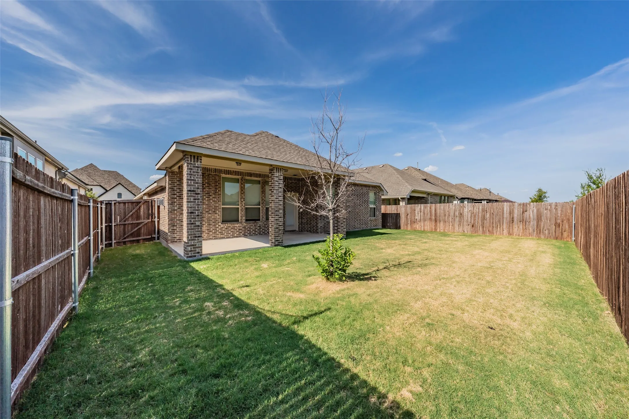 Single Family Residence For Sale in Parker County , 14833 Grissom Avenue, Aledo, Texas 76008, 3 Bedroom, 3 Bathroom, 2 Garage spaces, 2,240 Sqft, built in 2022, mls#21345522, Real Estate Agent in Aledo, Homes For Sale in Parker county, Homes For Sale in Aledo, Realtor in Aledo Texas, Real Estate Brokerage Independent Realty Texas, Luminita Cordes Realtor