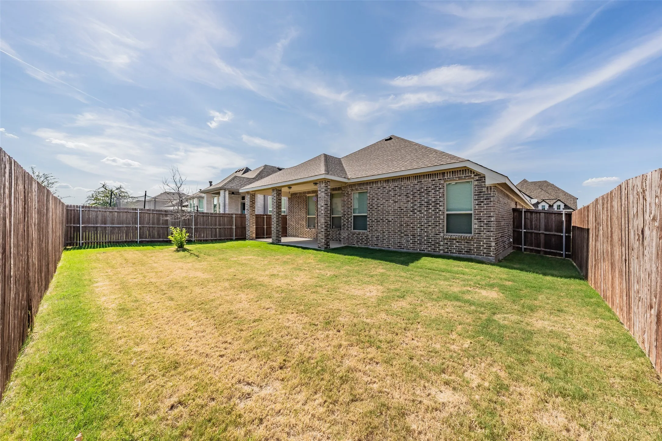 Single Family Residence For Sale in Parker County , 14833 Grissom Avenue, Aledo, Texas 76008, 3 Bedroom, 3 Bathroom, 2 Garage spaces, 2,240 Sqft, built in 2022, mls#21345522, Real Estate Agent in Aledo, Homes For Sale in Parker county, Homes For Sale in Aledo, Realtor in Aledo Texas, Real Estate Brokerage Independent Realty Texas, Luminita Cordes Realtor