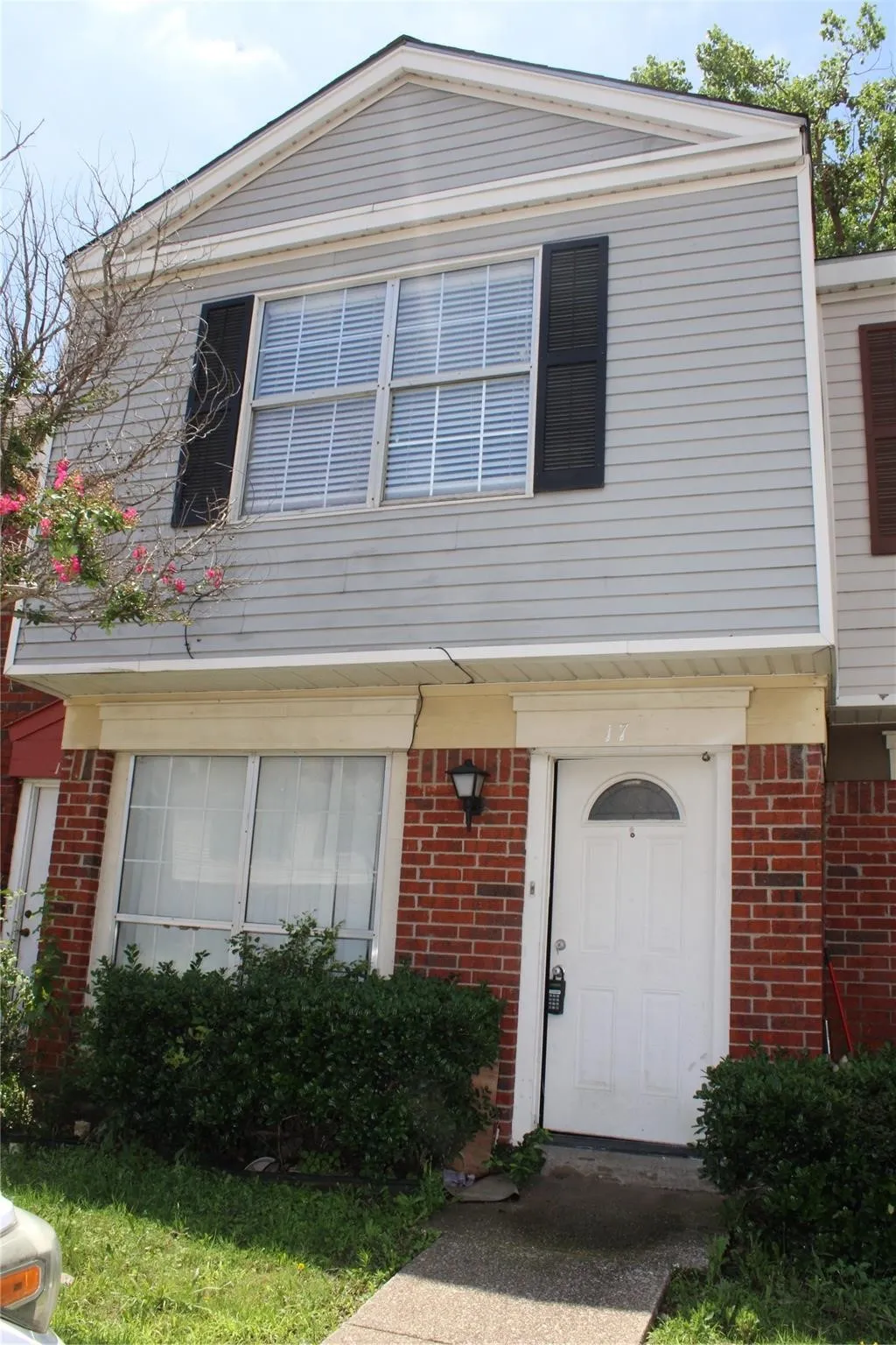 Single Family Residence For Rent in Dallas County , 10500 Lake June Road I07, Dallas, Texas 75217, 2 Bedroom, 2 Bathroom, Garage spaces, 1,103 Sqft, built in 1984, mls#21345593, Real Estate Agent in Dallas, Homes For Rent in Dallas county, Homes For Rent in Dallas, Realtor in Dallas Texas, Real Estate Brokerage Independent Realty Texas, Luminita Cordes Realtor