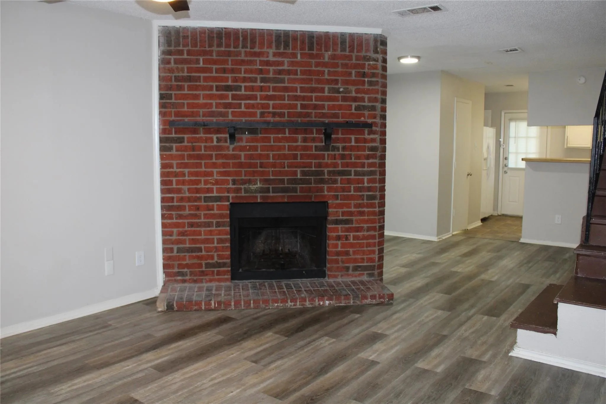 Single Family Residence For Rent in Dallas County , 10500 Lake June Road I07, Dallas, Texas 75217, 2 Bedroom, 2 Bathroom, Garage spaces, 1,103 Sqft, built in 1984, mls#21345593, Real Estate Agent in Dallas, Homes For Rent in Dallas county, Homes For Rent in Dallas, Realtor in Dallas Texas, Real Estate Brokerage Independent Realty Texas, Luminita Cordes Realtor