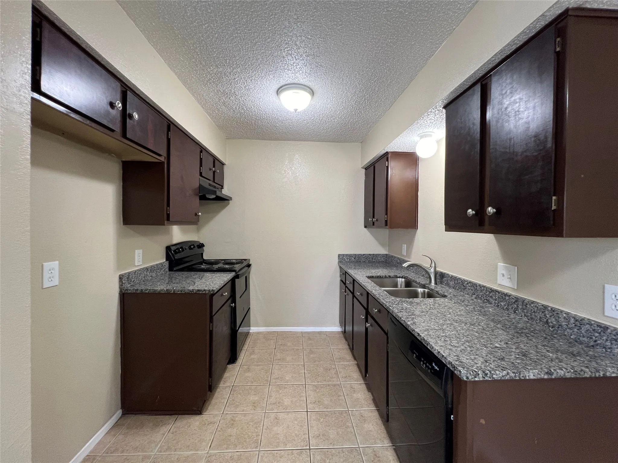 Duplex For Rent in Tarrant County , 7041 Crosstimbers Lane, North Richland Hills, Texas 76182, 2 Bedroom, 2 Bathroom, Garage spaces, 1,008 Sqft, built in 1983, mls#21345597, Real Estate Agent in North Richland Hills, Homes For Rent in Tarrant county, Homes For Rent in North Richland Hills, Realtor in North Richland Hills Texas, Real Estate Brokerage Independent Realty Texas, Luminita Cordes Realtor