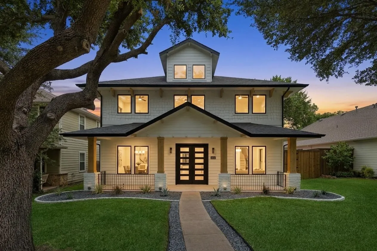 Single Family Residence For Sale in Dallas County , 9030 Diceman Drive, Dallas, Texas 75218, 4 Bedroom, 5 Bathroom, 2 Garage spaces, 3,200 Sqft, built in 2006, mls#21343481, Real Estate Agent in Dallas, Homes For Sale in Dallas county, Homes For Sale in Dallas, Realtor in Dallas Texas, Real Estate Brokerage Independent Realty Texas, Luminita Cordes Realtor