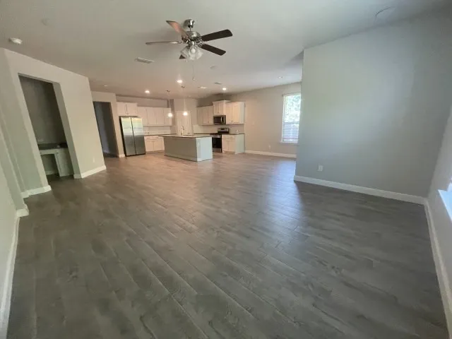 Single Family Residence For Sale in Ellis County , 2607 Golden Bell Drive, Glenn Heights, Texas 75154, 4 Bedroom, 2 Bathroom, 2 Garage spaces, 1,984 Sqft, built in 2022, mls#21345592, Real Estate Agent in Glenn Heights, Homes For Sale in Ellis county, Homes For Sale in Glenn Heights, Realtor in Glenn Heights Texas, Real Estate Brokerage Independent Realty Texas, Luminita Cordes Realtor