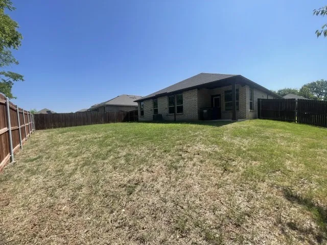 Single Family Residence For Sale in Ellis County , 2607 Golden Bell Drive, Glenn Heights, Texas 75154, 4 Bedroom, 2 Bathroom, 2 Garage spaces, 1,984 Sqft, built in 2022, mls#21345592, Real Estate Agent in Glenn Heights, Homes For Sale in Ellis county, Homes For Sale in Glenn Heights, Realtor in Glenn Heights Texas, Real Estate Brokerage Independent Realty Texas, Luminita Cordes Realtor