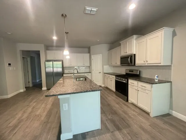 Single Family Residence For Sale in Ellis County , 2607 Golden Bell Drive, Glenn Heights, Texas 75154, 4 Bedroom, 2 Bathroom, 2 Garage spaces, 1,984 Sqft, built in 2022, mls#21345592, Real Estate Agent in Glenn Heights, Homes For Sale in Ellis county, Homes For Sale in Glenn Heights, Realtor in Glenn Heights Texas, Real Estate Brokerage Independent Realty Texas, Luminita Cordes Realtor