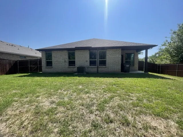 Single Family Residence For Sale in Ellis County , 2607 Golden Bell Drive, Glenn Heights, Texas 75154, 4 Bedroom, 2 Bathroom, 2 Garage spaces, 1,984 Sqft, built in 2022, mls#21345592, Real Estate Agent in Glenn Heights, Homes For Sale in Ellis county, Homes For Sale in Glenn Heights, Realtor in Glenn Heights Texas, Real Estate Brokerage Independent Realty Texas, Luminita Cordes Realtor