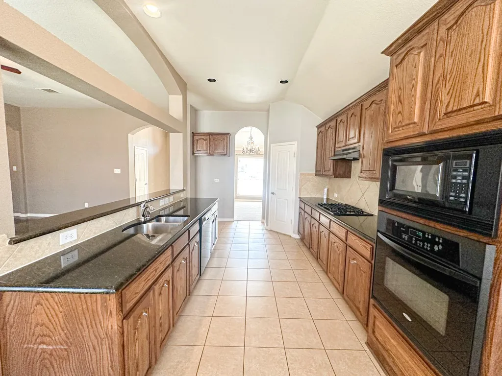 Single Family Residence For Rent in Collin County , 1715 Nestledown Drive, Allen, Texas 75002, 3 Bedroom, 2 Bathroom, 2 Garage spaces, 1,844 Sqft, built in 2009, mls#21345566, Real Estate Agent in Allen, Homes For Rent in Collin county, Homes For Rent in Allen, Realtor in Allen Texas, Real Estate Brokerage Independent Realty Texas, Luminita Cordes Realtor