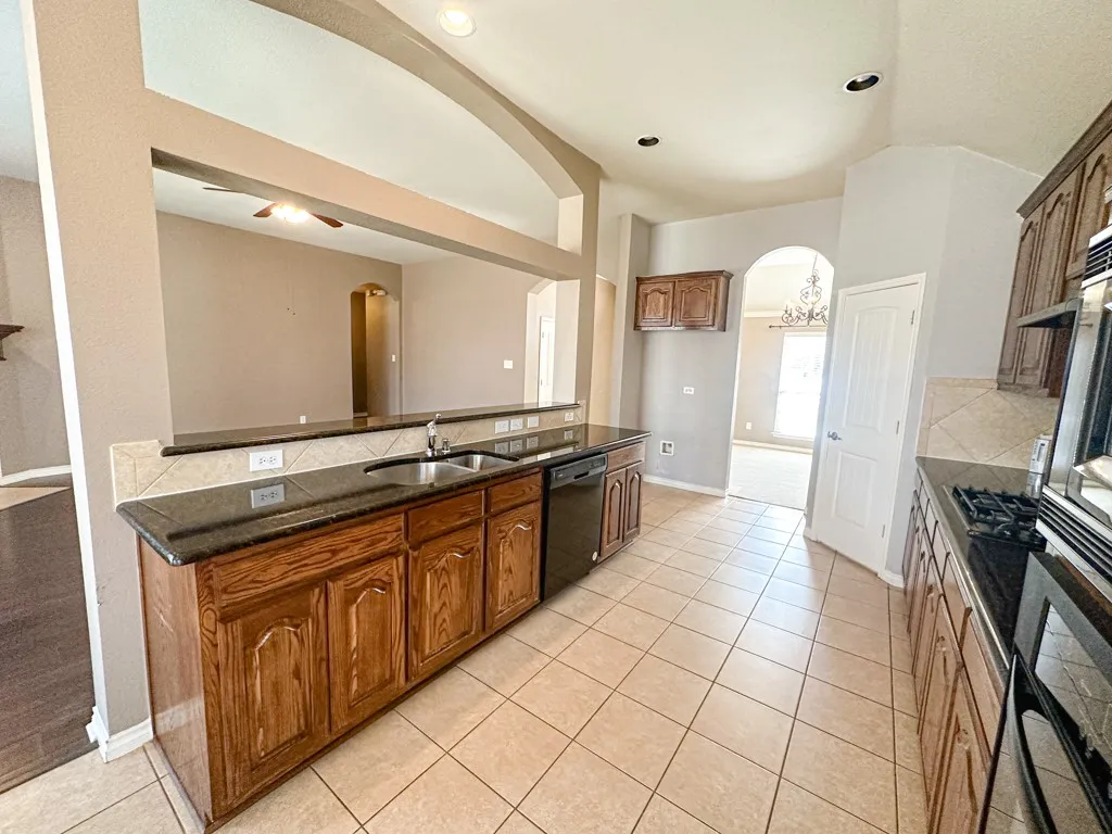Single Family Residence For Rent in Collin County , 1715 Nestledown Drive, Allen, Texas 75002, 3 Bedroom, 2 Bathroom, 2 Garage spaces, 1,844 Sqft, built in 2009, mls#21345566, Real Estate Agent in Allen, Homes For Rent in Collin county, Homes For Rent in Allen, Realtor in Allen Texas, Real Estate Brokerage Independent Realty Texas, Luminita Cordes Realtor