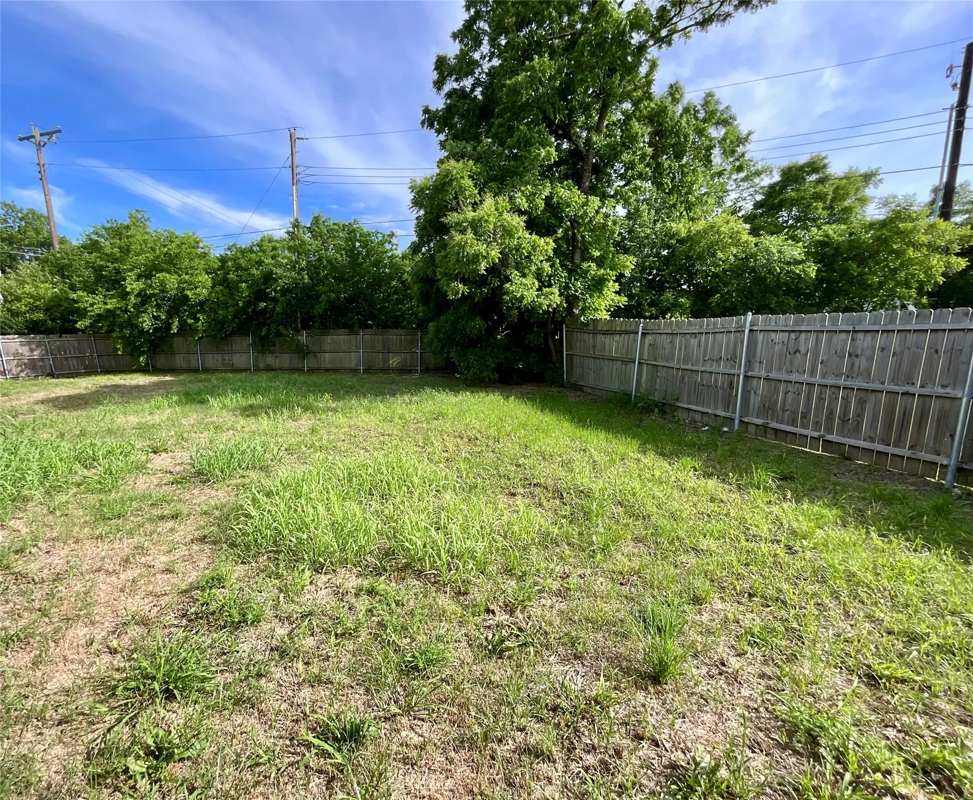 Single Family Residence For Rent in Hunt County , 4705 Henry Street, Greenville, Texas 75401, 3 Bedroom, 2 Bathroom, 1 Garage spaces, 1,343 Sqft, built in 2018, mls#21345604, Real Estate Agent in Greenville, Homes For Rent in Hunt county, Homes For Rent in Greenville, Realtor in Greenville Texas, Real Estate Brokerage Independent Realty Texas, Luminita Cordes Realtor