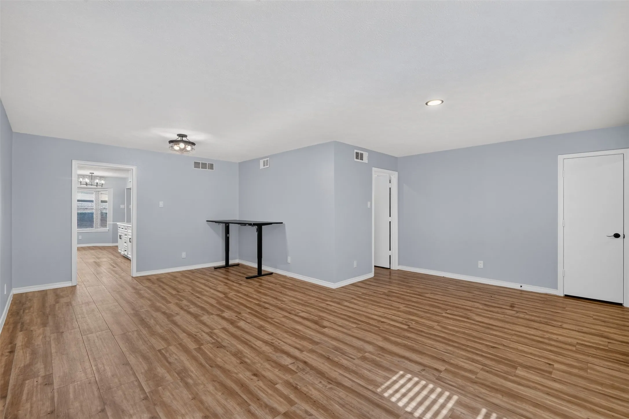 Duplex For Sale in Dallas County , 10524 Ravenscroft, Dallas, Texas 75230, 6 Bedroom, 4 Bathroom, Garage spaces, 0 Sqft, built in 1969, mls#21343669, Real Estate Agent in Dallas, Homes For Sale in Dallas county, Homes For Sale in Dallas, Realtor in Dallas Texas, Real Estate Brokerage Independent Realty Texas, Luminita Cordes Realtor
