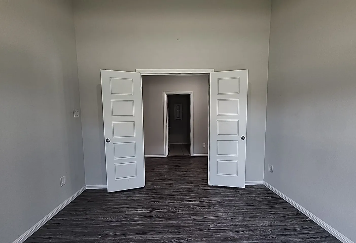 Single Family Residence For Sale in Ellis County , 7105 Pampas Place, Venus, Texas 76084, 4 Bedroom, 3 Bathroom, 3 Garage spaces, 2,476 Sqft, built in 2022, mls#21345587, Real Estate Agent in Venus, Homes For Sale in Ellis county, Homes For Sale in Venus, Realtor in Venus Texas, Real Estate Brokerage Independent Realty Texas, Luminita Cordes Realtor