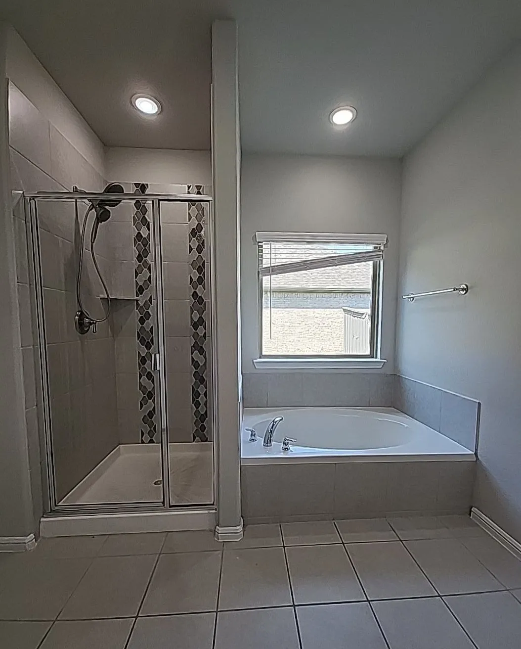 Single Family Residence For Sale in Ellis County , 7105 Pampas Place, Venus, Texas 76084, 4 Bedroom, 3 Bathroom, 3 Garage spaces, 2,476 Sqft, built in 2022, mls#21345587, Real Estate Agent in Venus, Homes For Sale in Ellis county, Homes For Sale in Venus, Realtor in Venus Texas, Real Estate Brokerage Independent Realty Texas, Luminita Cordes Realtor