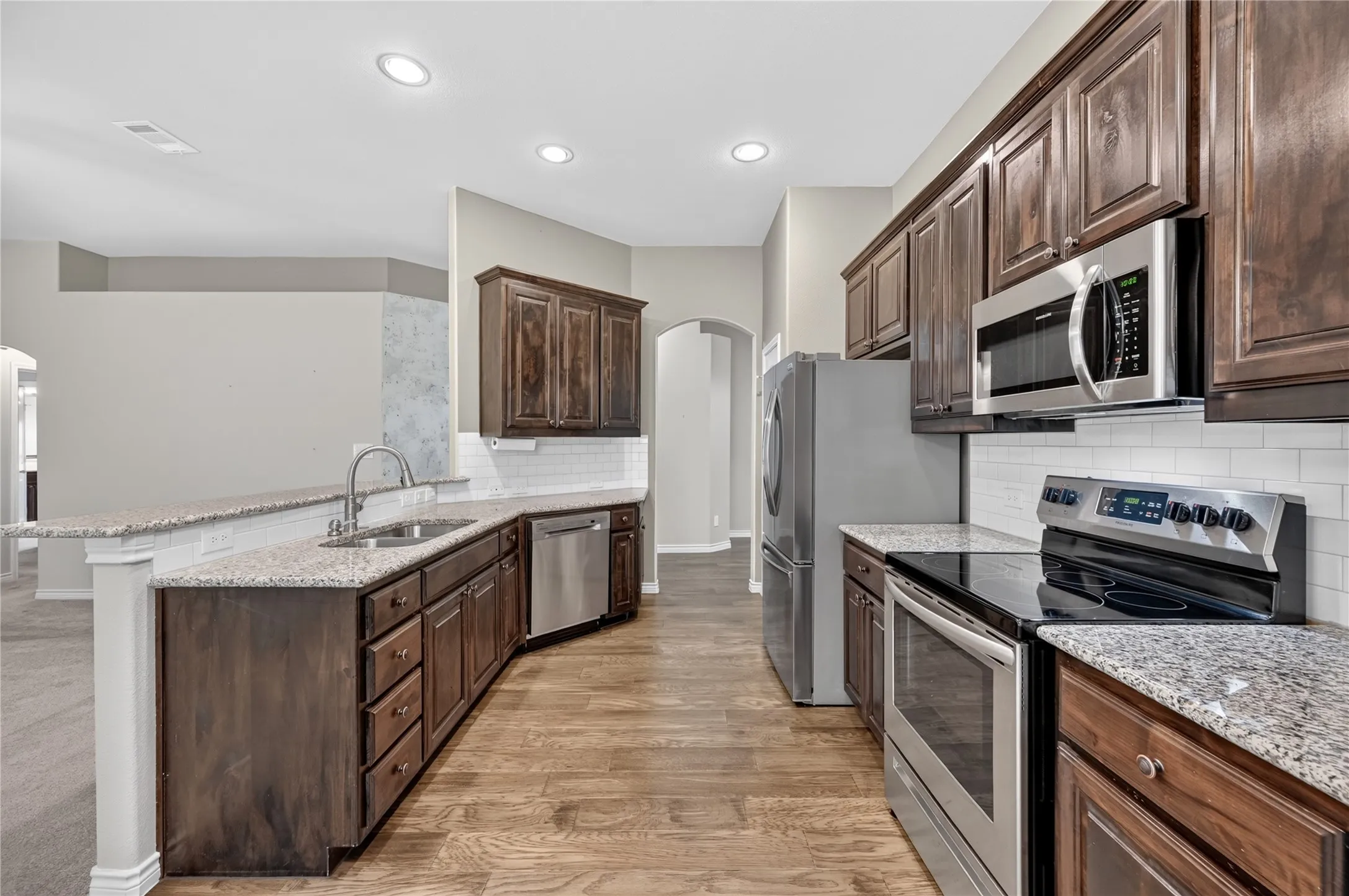 Single Family Residence For Sale in Tarrant County , 116 Wilson Cliff Drive, White Settlement, Texas 76108, 3 Bedroom, 2 Bathroom, 2 Garage spaces, 1,848 Sqft, built in 2020, mls#21341161, Real Estate Agent in White Settlement, Homes For Sale in Tarrant county, Homes For Sale in White Settlement, Realtor in White Settlement Texas, Real Estate Brokerage Independent Realty Texas, Luminita Cordes Realtor