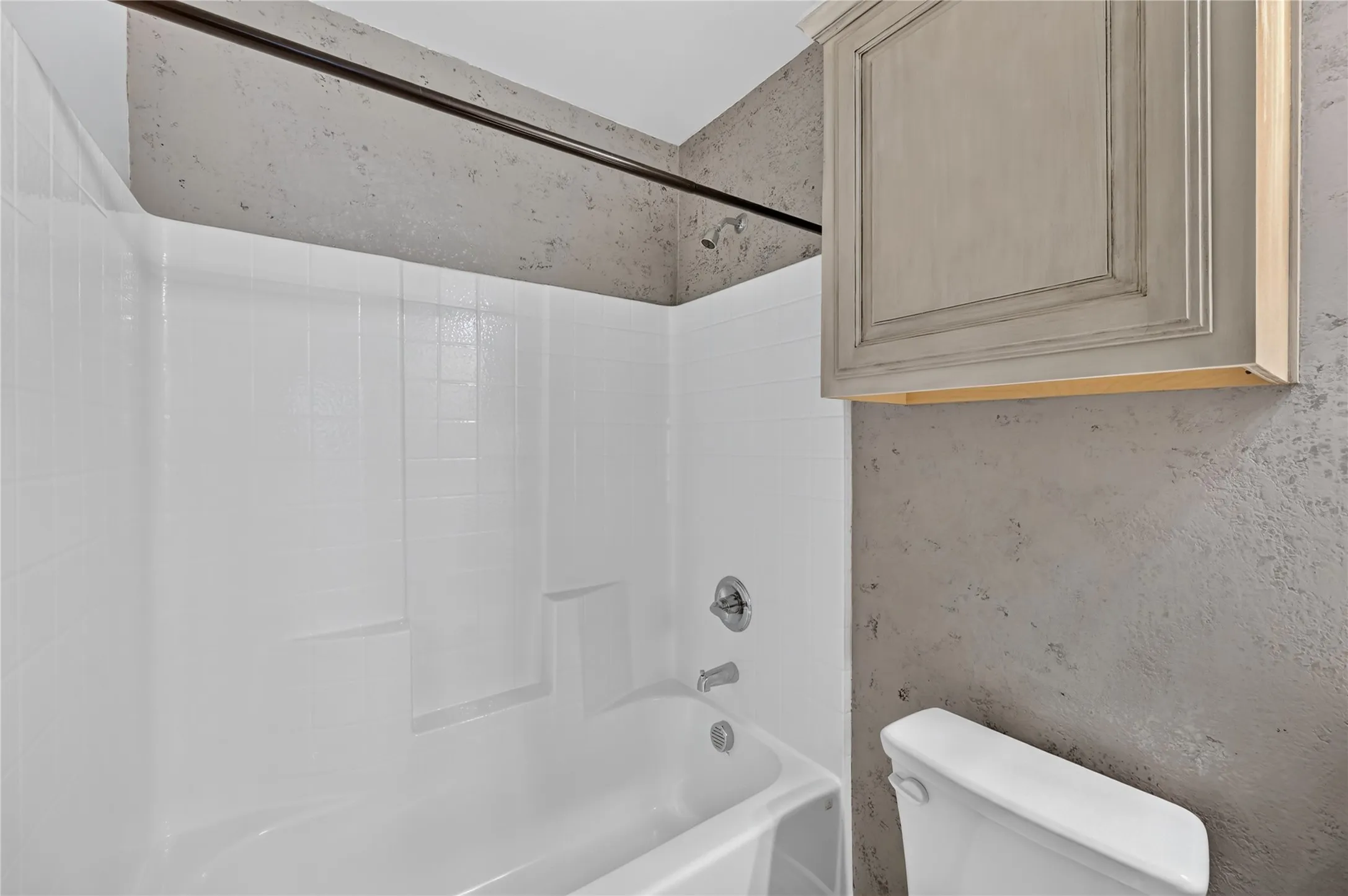 Secondary Full Bath