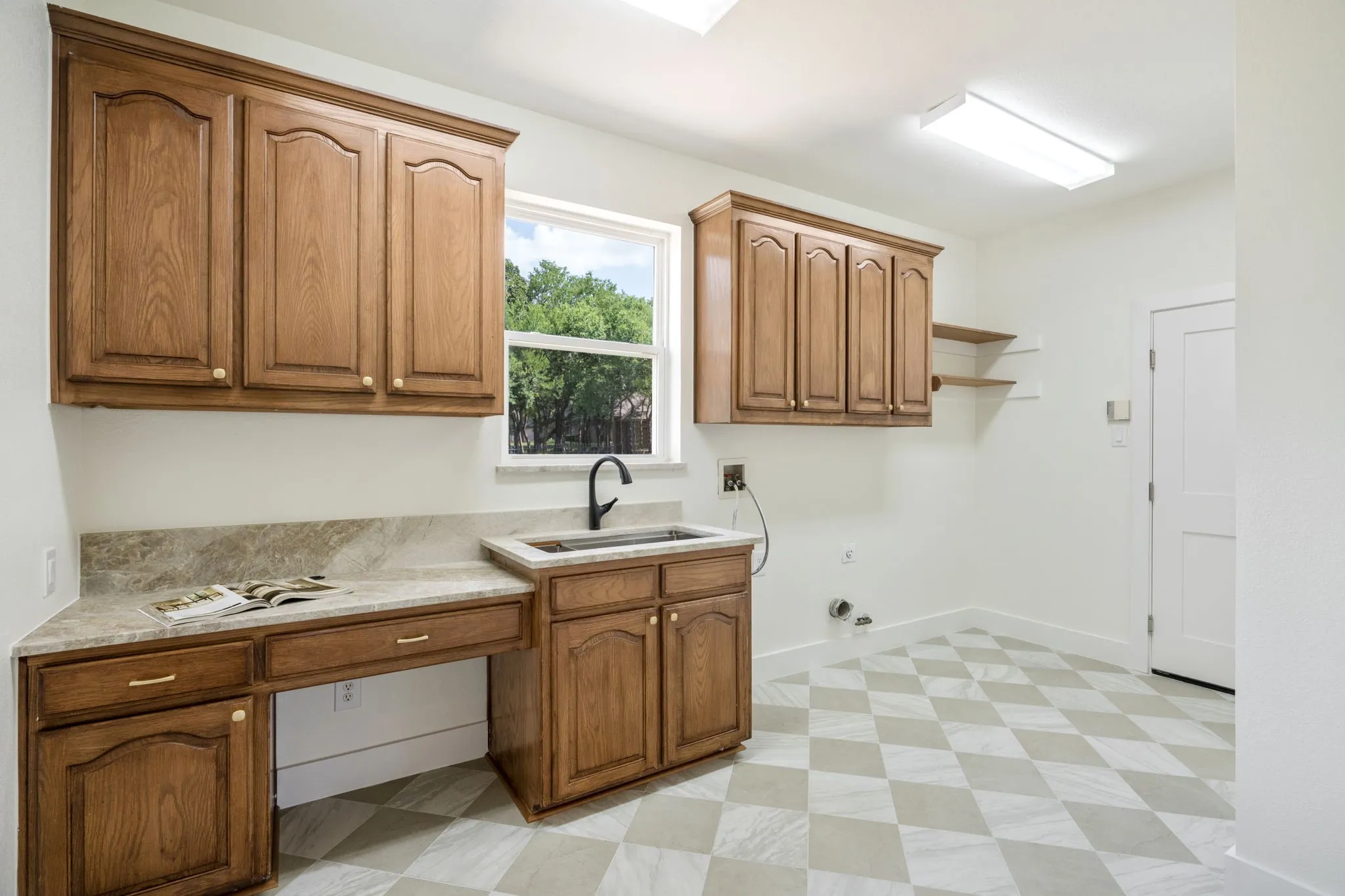 Single Family Residence For Rent in Denton County , 890 Topaz Lane, Oak Point, Texas 75068, 4 Bedroom, 5 Bathroom, 3 Garage spaces, 4,091 Sqft, built in 1994, mls#21345581, Real Estate Agent in Oak Point, Homes For Rent in Denton county, Homes For Rent in Oak Point, Realtor in Oak Point Texas, Real Estate Brokerage Independent Realty Texas, Luminita Cordes Realtor