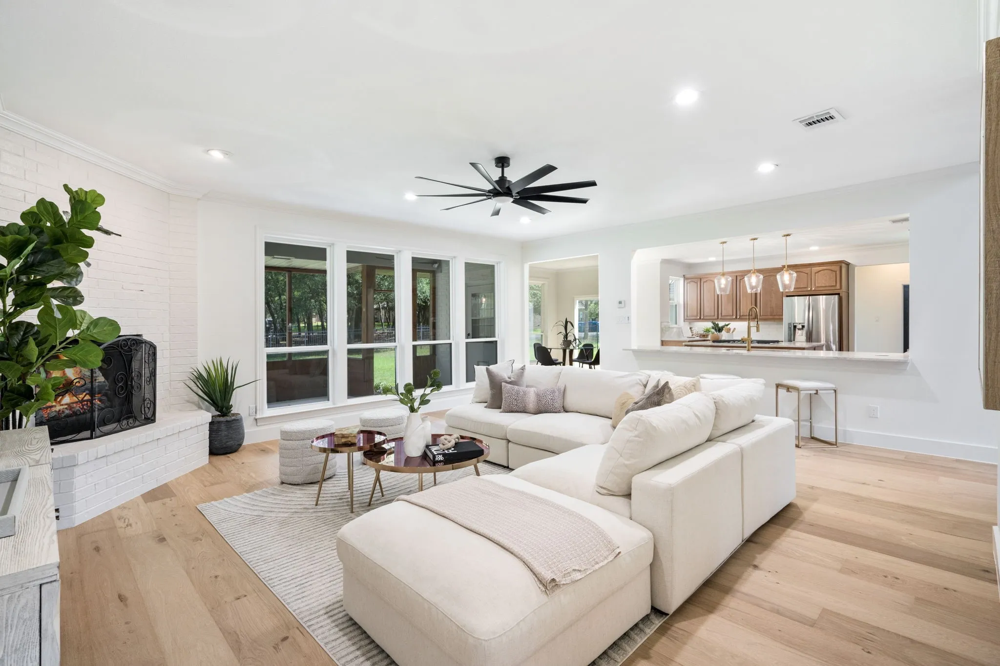 Single Family Residence For Rent in Denton County , 890 Topaz Lane, Oak Point, Texas 75068, 4 Bedroom, 5 Bathroom, 3 Garage spaces, 4,091 Sqft, built in 1994, mls#21345581, Real Estate Agent in Oak Point, Homes For Rent in Denton county, Homes For Rent in Oak Point, Realtor in Oak Point Texas, Real Estate Brokerage Independent Realty Texas, Luminita Cordes Realtor
