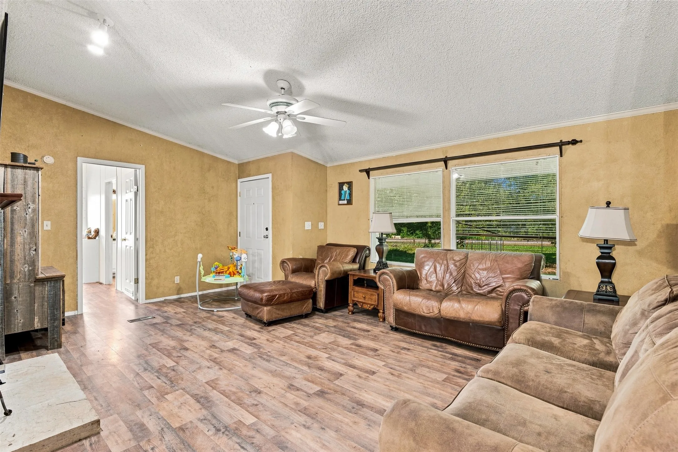 Single Family Residence For Sale in Mc Lennan County , 252 Blackland Road, Riesel, Texas 76682, 4 Bedroom, 3 Bathroom, 2 Garage spaces, 2,128 Sqft, built in 1997, mls#21343840, Real Estate Agent in Riesel, Homes For Sale in Mc Lennan county, Homes For Sale in Riesel, Realtor in Riesel Texas, Real Estate Brokerage Independent Realty Texas, Luminita Cordes Realtor