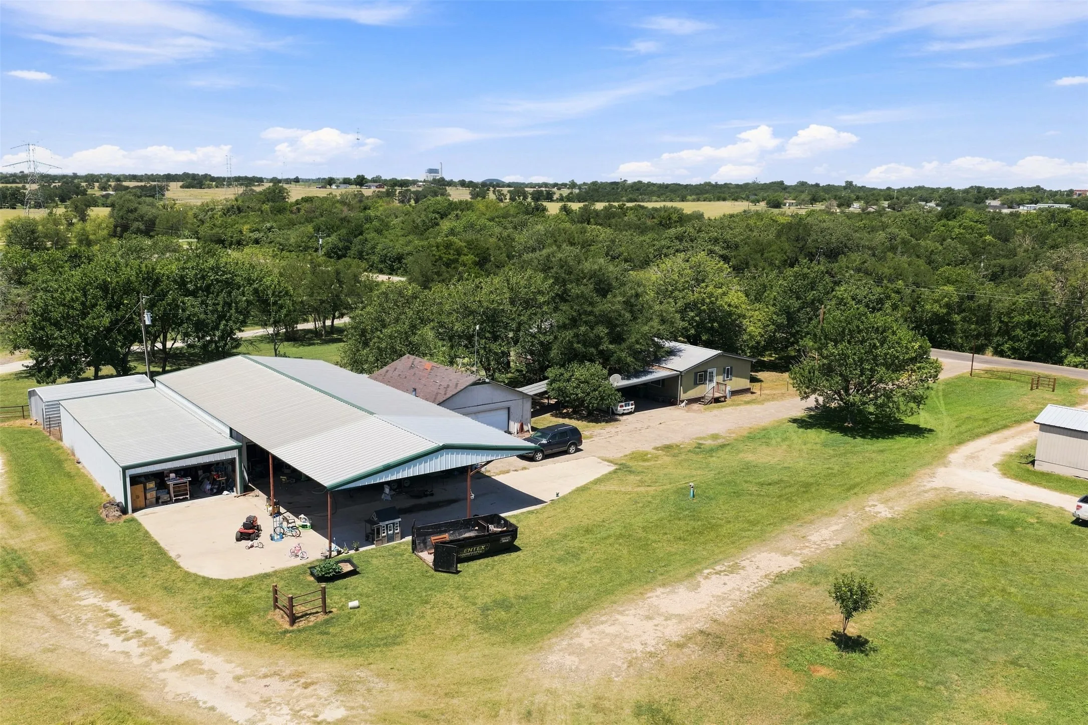 Single Family Residence For Sale in Mc Lennan County , 252 Blackland Road, Riesel, Texas 76682, 4 Bedroom, 3 Bathroom, 2 Garage spaces, 2,128 Sqft, built in 1997, mls#21343840, Real Estate Agent in Riesel, Homes For Sale in Mc Lennan county, Homes For Sale in Riesel, Realtor in Riesel Texas, Real Estate Brokerage Independent Realty Texas, Luminita Cordes Realtor