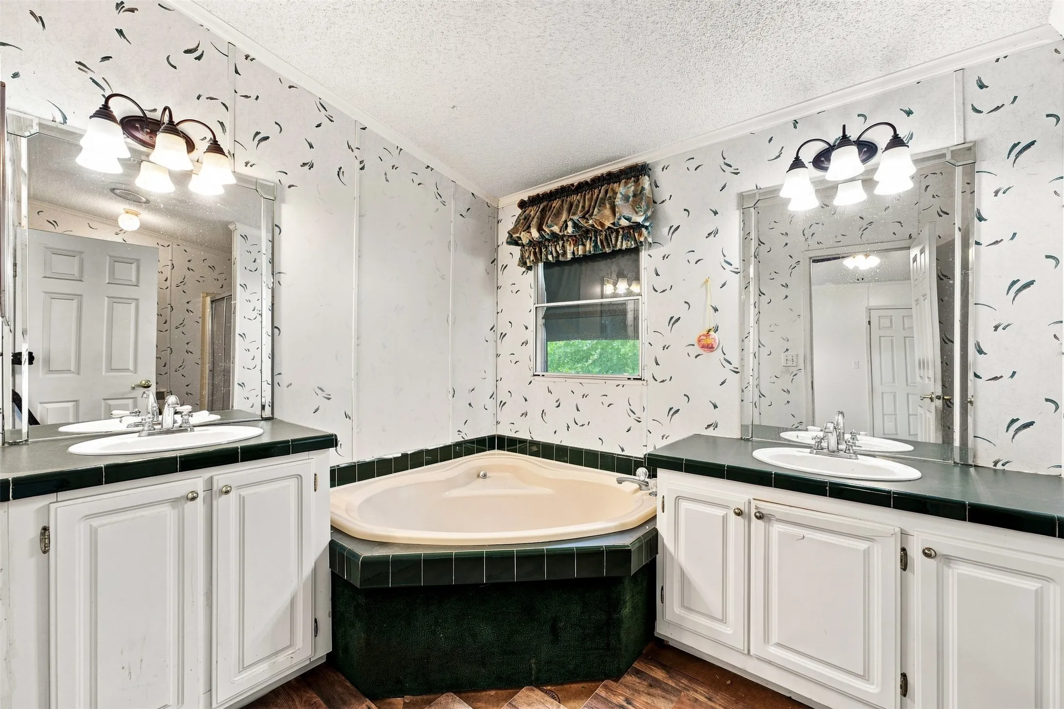 Single Family Residence For Sale in Mc Lennan County , 252 Blackland Road, Riesel, Texas 76682, 4 Bedroom, 3 Bathroom, 2 Garage spaces, 2,128 Sqft, built in 1997, mls#21343840, Real Estate Agent in Riesel, Homes For Sale in Mc Lennan county, Homes For Sale in Riesel, Realtor in Riesel Texas, Real Estate Brokerage Independent Realty Texas, Luminita Cordes Realtor