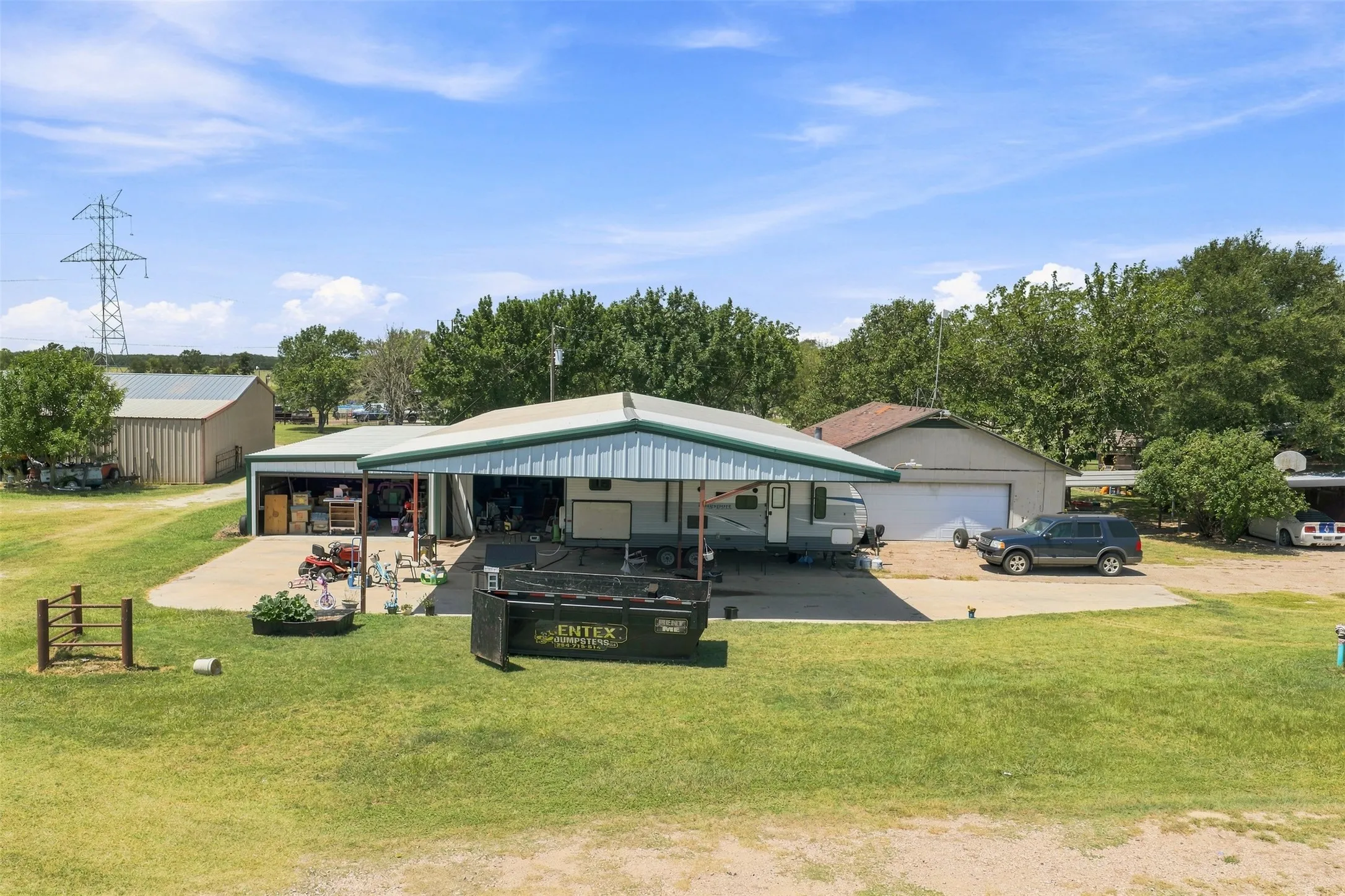 Single Family Residence For Sale in Mc Lennan County , 252 Blackland Road, Riesel, Texas 76682, 4 Bedroom, 3 Bathroom, 2 Garage spaces, 2,128 Sqft, built in 1997, mls#21343840, Real Estate Agent in Riesel, Homes For Sale in Mc Lennan county, Homes For Sale in Riesel, Realtor in Riesel Texas, Real Estate Brokerage Independent Realty Texas, Luminita Cordes Realtor