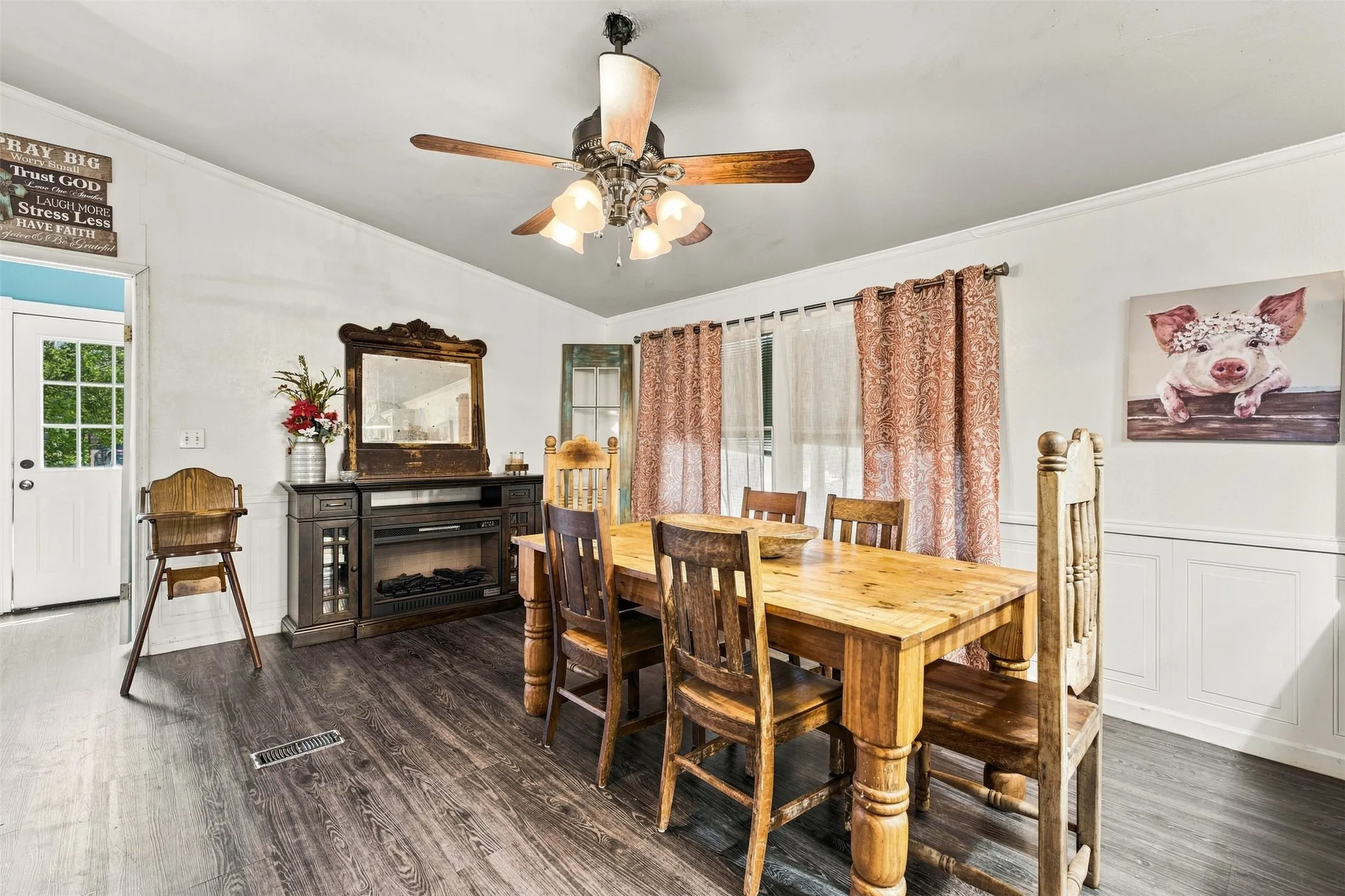 Single Family Residence For Sale in Mc Lennan County , 252 Blackland Road, Riesel, Texas 76682, 4 Bedroom, 3 Bathroom, 2 Garage spaces, 2,128 Sqft, built in 1997, mls#21343840, Real Estate Agent in Riesel, Homes For Sale in Mc Lennan county, Homes For Sale in Riesel, Realtor in Riesel Texas, Real Estate Brokerage Independent Realty Texas, Luminita Cordes Realtor