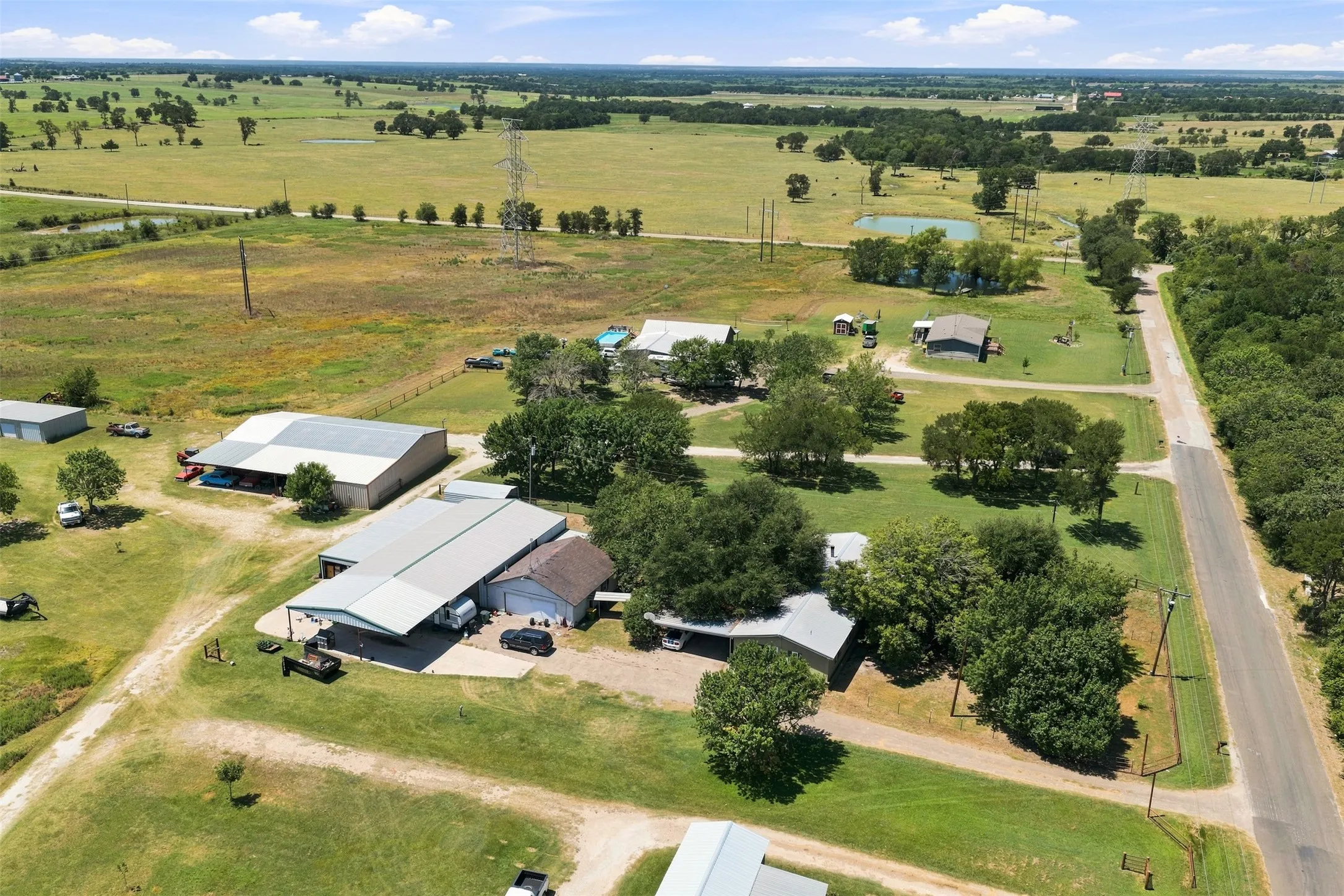 Single Family Residence For Sale in Mc Lennan County , 252 Blackland Road, Riesel, Texas 76682, 4 Bedroom, 3 Bathroom, 2 Garage spaces, 2,128 Sqft, built in 1997, mls#21343840, Real Estate Agent in Riesel, Homes For Sale in Mc Lennan county, Homes For Sale in Riesel, Realtor in Riesel Texas, Real Estate Brokerage Independent Realty Texas, Luminita Cordes Realtor