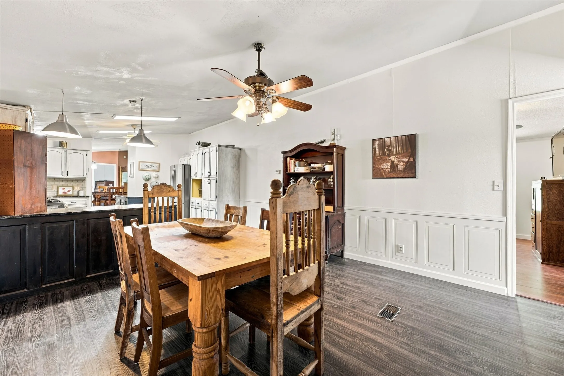 Single Family Residence For Sale in Mc Lennan County , 252 Blackland Road, Riesel, Texas 76682, 4 Bedroom, 3 Bathroom, 2 Garage spaces, 2,128 Sqft, built in 1997, mls#21343840, Real Estate Agent in Riesel, Homes For Sale in Mc Lennan county, Homes For Sale in Riesel, Realtor in Riesel Texas, Real Estate Brokerage Independent Realty Texas, Luminita Cordes Realtor