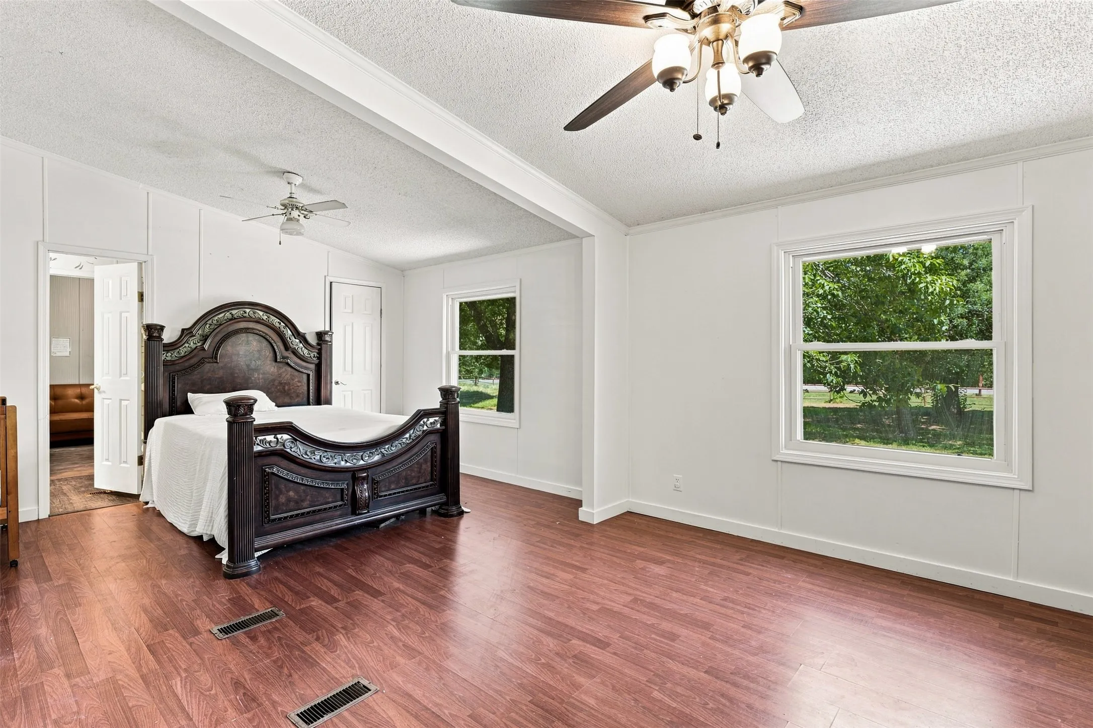 Single Family Residence For Sale in Mc Lennan County , 252 Blackland Road, Riesel, Texas 76682, 4 Bedroom, 3 Bathroom, 2 Garage spaces, 2,128 Sqft, built in 1997, mls#21343840, Real Estate Agent in Riesel, Homes For Sale in Mc Lennan county, Homes For Sale in Riesel, Realtor in Riesel Texas, Real Estate Brokerage Independent Realty Texas, Luminita Cordes Realtor