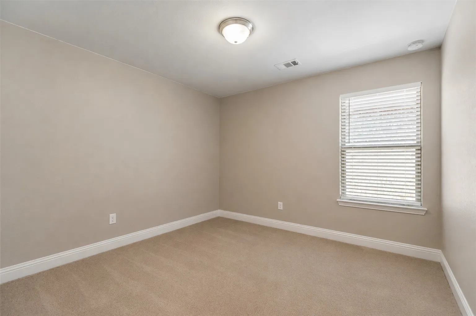 Single Family Residence For Sale in Tarrant County , 3136 Sangria Lane, Fort Worth, Texas 76177, 3 Bedroom, 2 Bathroom, 2 Garage spaces, 1,736 Sqft, built in 2017, mls#21342412, Real Estate Agent in Fort Worth, Homes For Sale in Tarrant county, Homes For Sale in Fort Worth, Realtor in Fort Worth Texas, Real Estate Brokerage Independent Realty Texas, Luminita Cordes Realtor