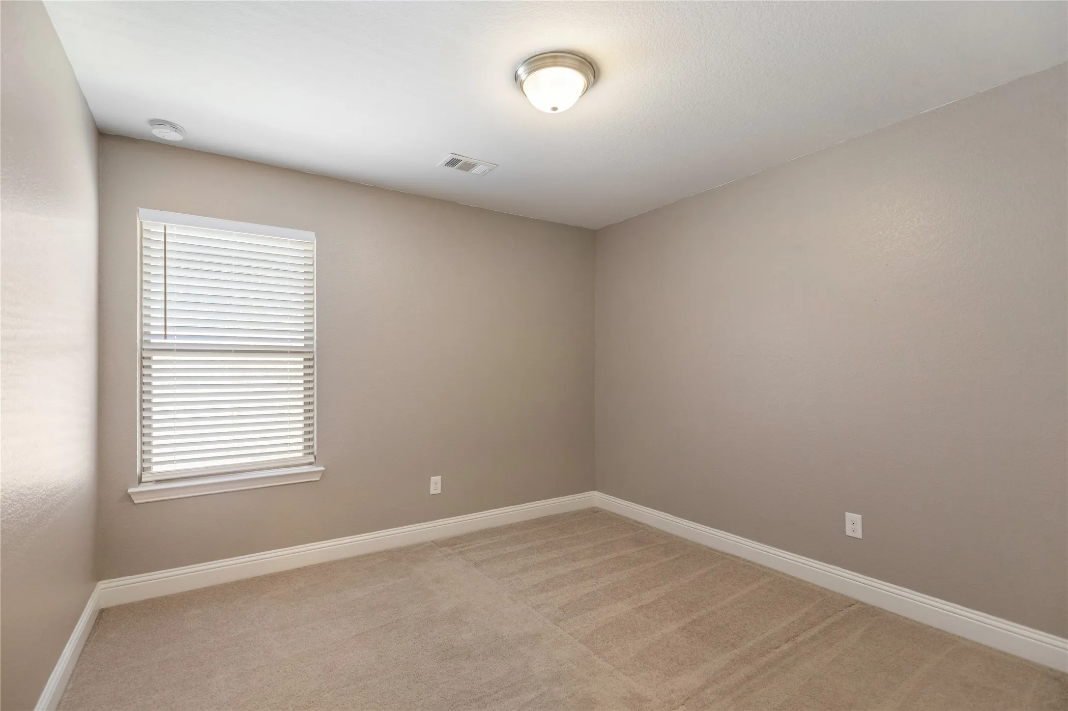 Single Family Residence For Sale in Tarrant County , 3136 Sangria Lane, Fort Worth, Texas 76177, 3 Bedroom, 2 Bathroom, 2 Garage spaces, 1,736 Sqft, built in 2017, mls#21342412, Real Estate Agent in Fort Worth, Homes For Sale in Tarrant county, Homes For Sale in Fort Worth, Realtor in Fort Worth Texas, Real Estate Brokerage Independent Realty Texas, Luminita Cordes Realtor