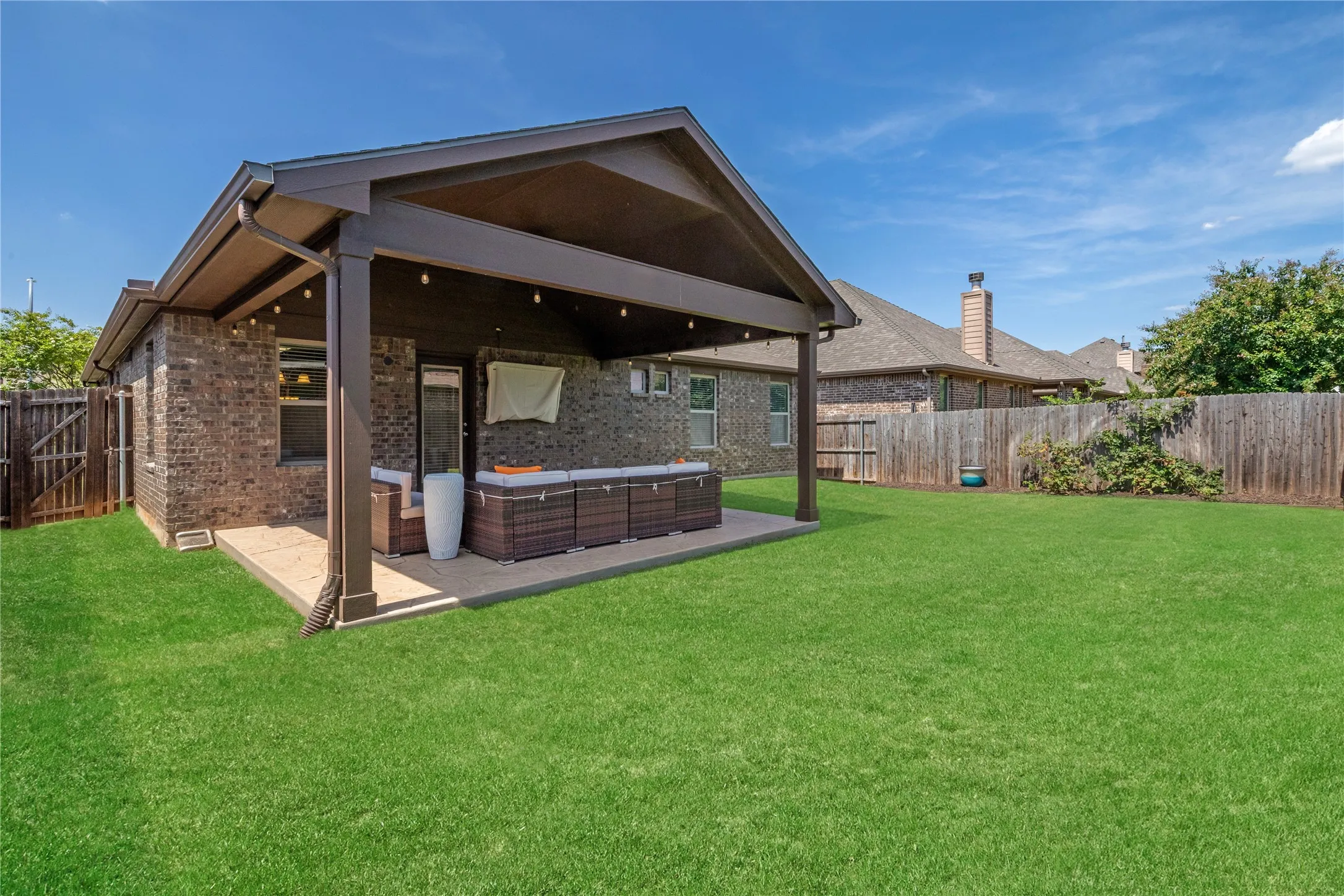 Single Family Residence For Sale in Tarrant County , 3136 Sangria Lane, Fort Worth, Texas 76177, 3 Bedroom, 2 Bathroom, 2 Garage spaces, 1,736 Sqft, built in 2017, mls#21342412, Real Estate Agent in Fort Worth, Homes For Sale in Tarrant county, Homes For Sale in Fort Worth, Realtor in Fort Worth Texas, Real Estate Brokerage Independent Realty Texas, Luminita Cordes Realtor