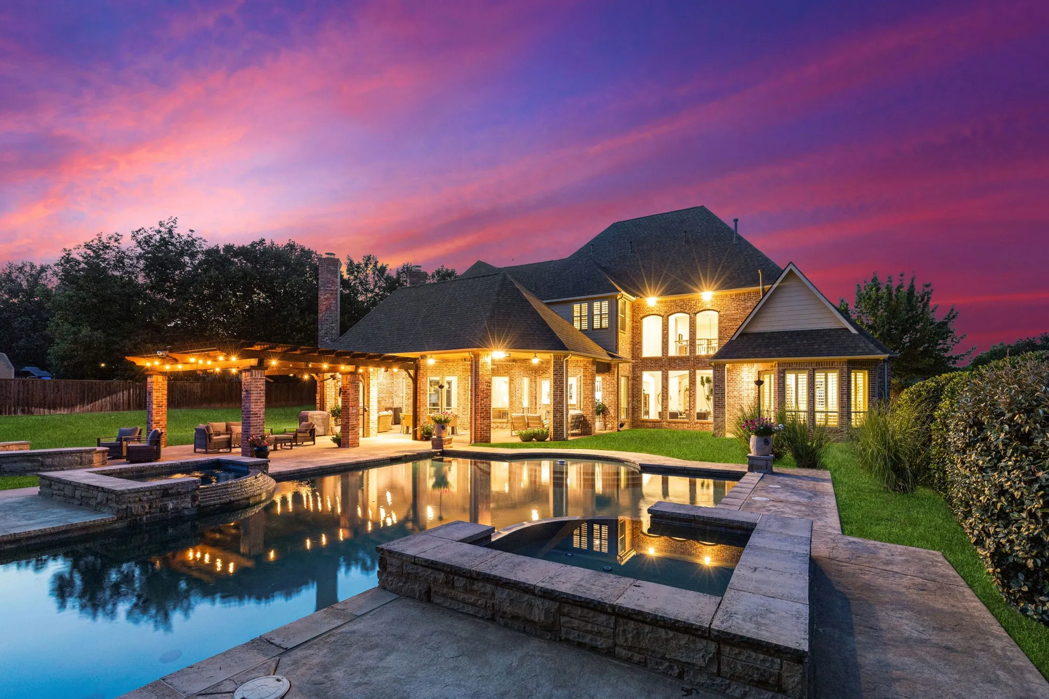Single Family Residence For Sale in Tarrant County , 3001 LOCH MEADOW Court, Southlake, Texas 76092, 5 Bedroom, 6 Bathroom, 4 Garage spaces, 6,050 Sqft, built in 2003, mls#21345445, Real Estate Agent in Southlake, Homes For Sale in Tarrant county, Homes For Sale in Southlake, Realtor in Southlake Texas, Real Estate Brokerage Independent Realty Texas, Luminita Cordes Realtor